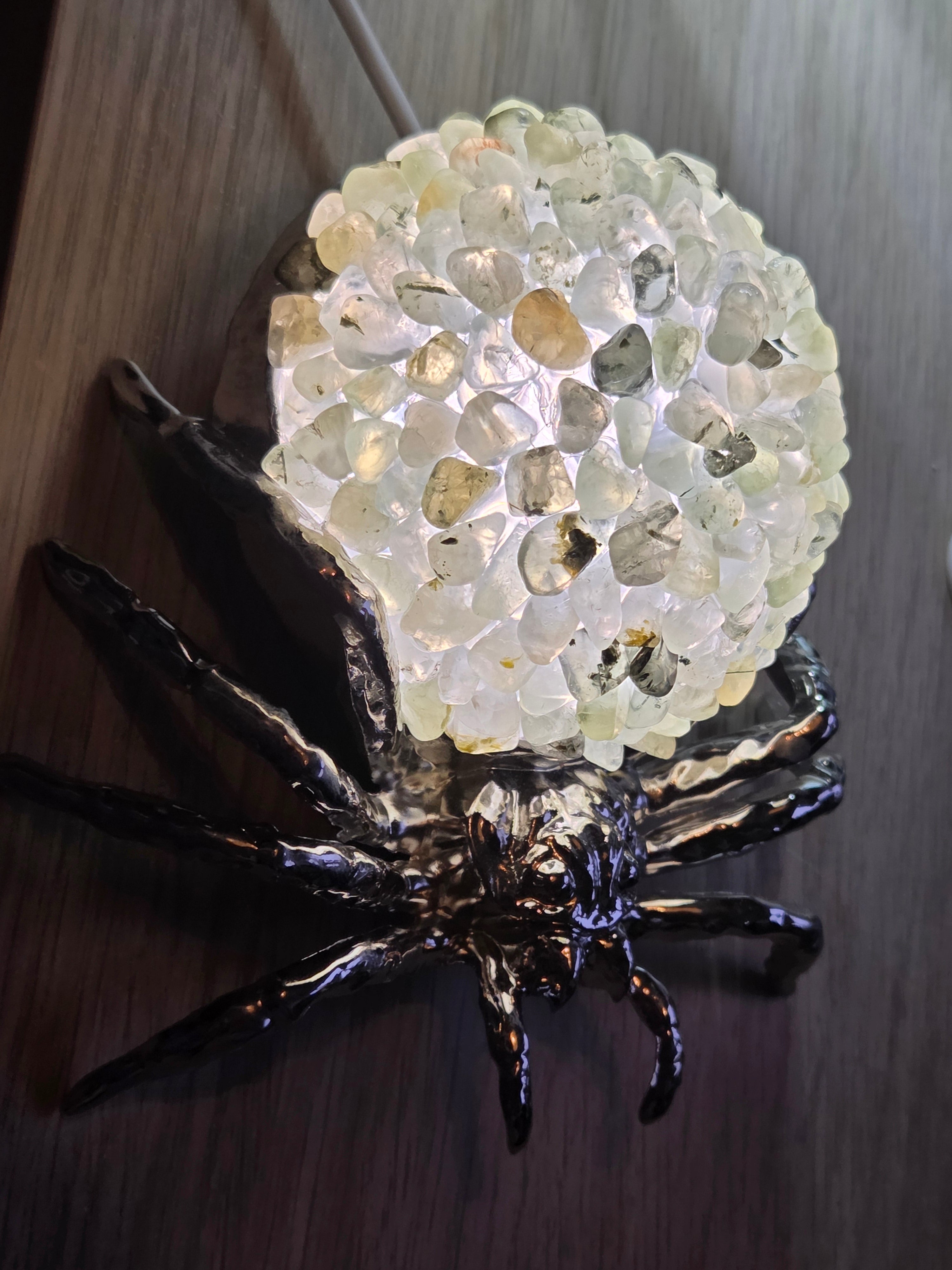 Prehnite crystal spider Lamp