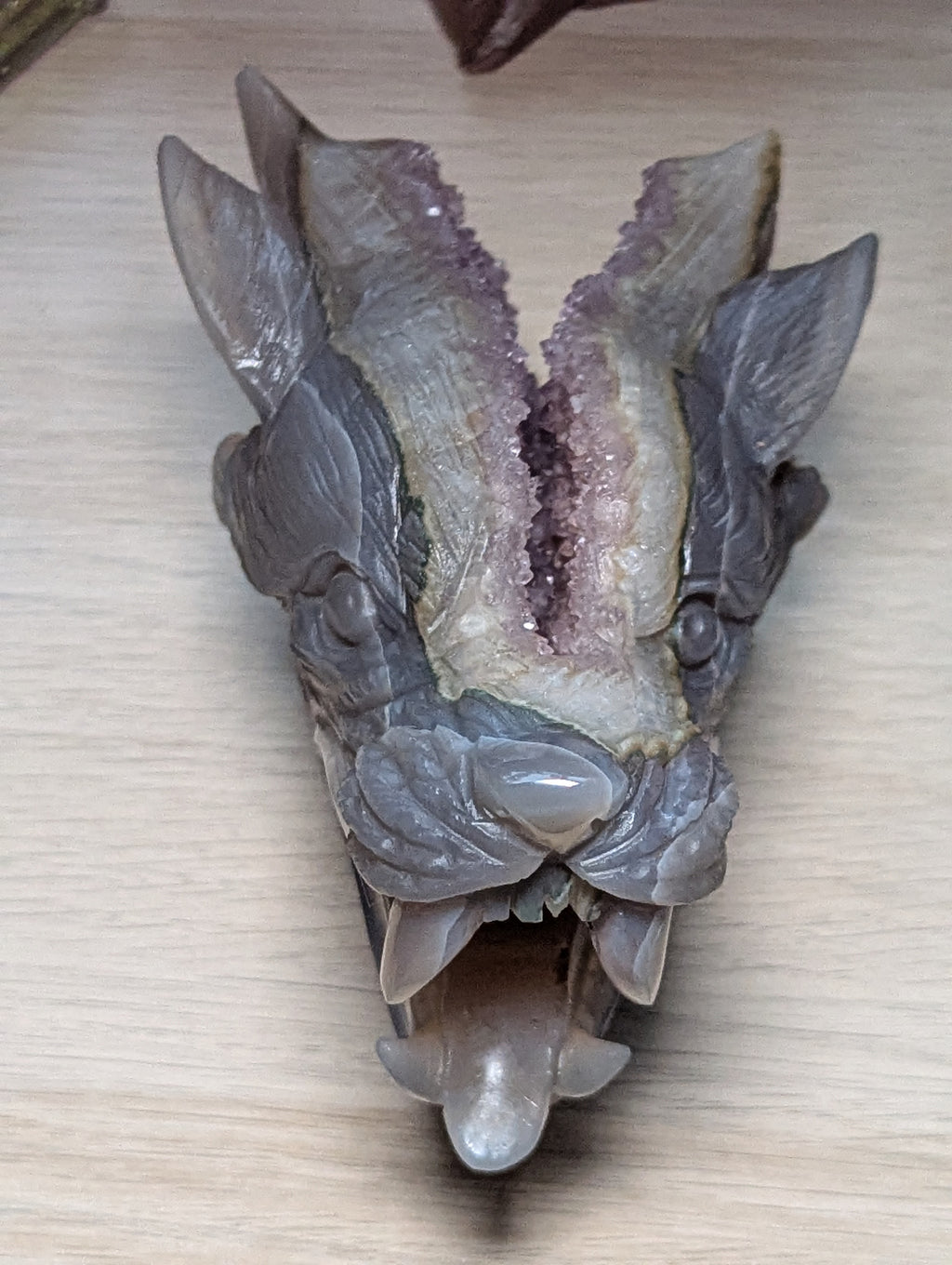 Large Amethyst Agate crystal Wolf carving