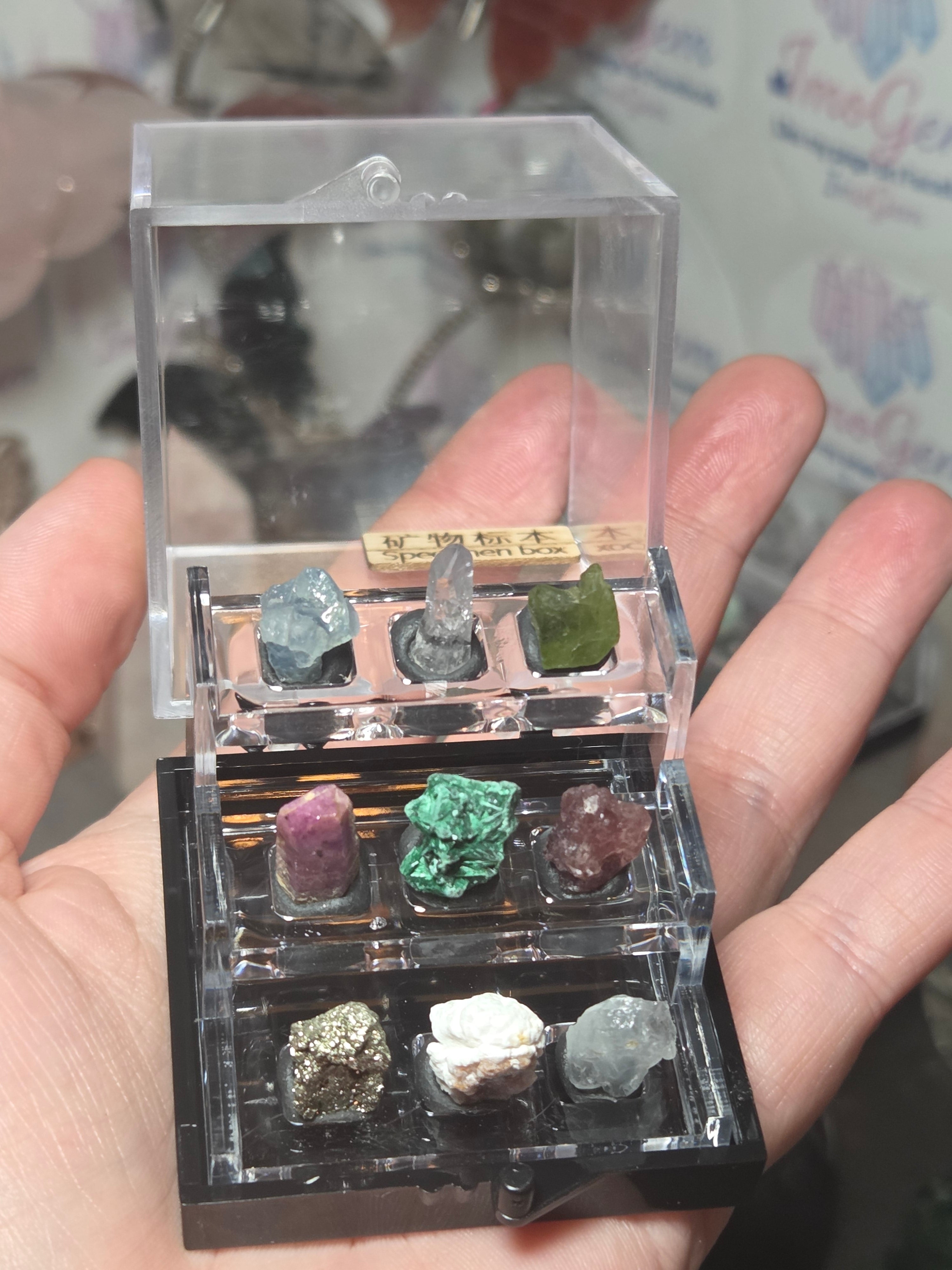 Crystal specimen large box