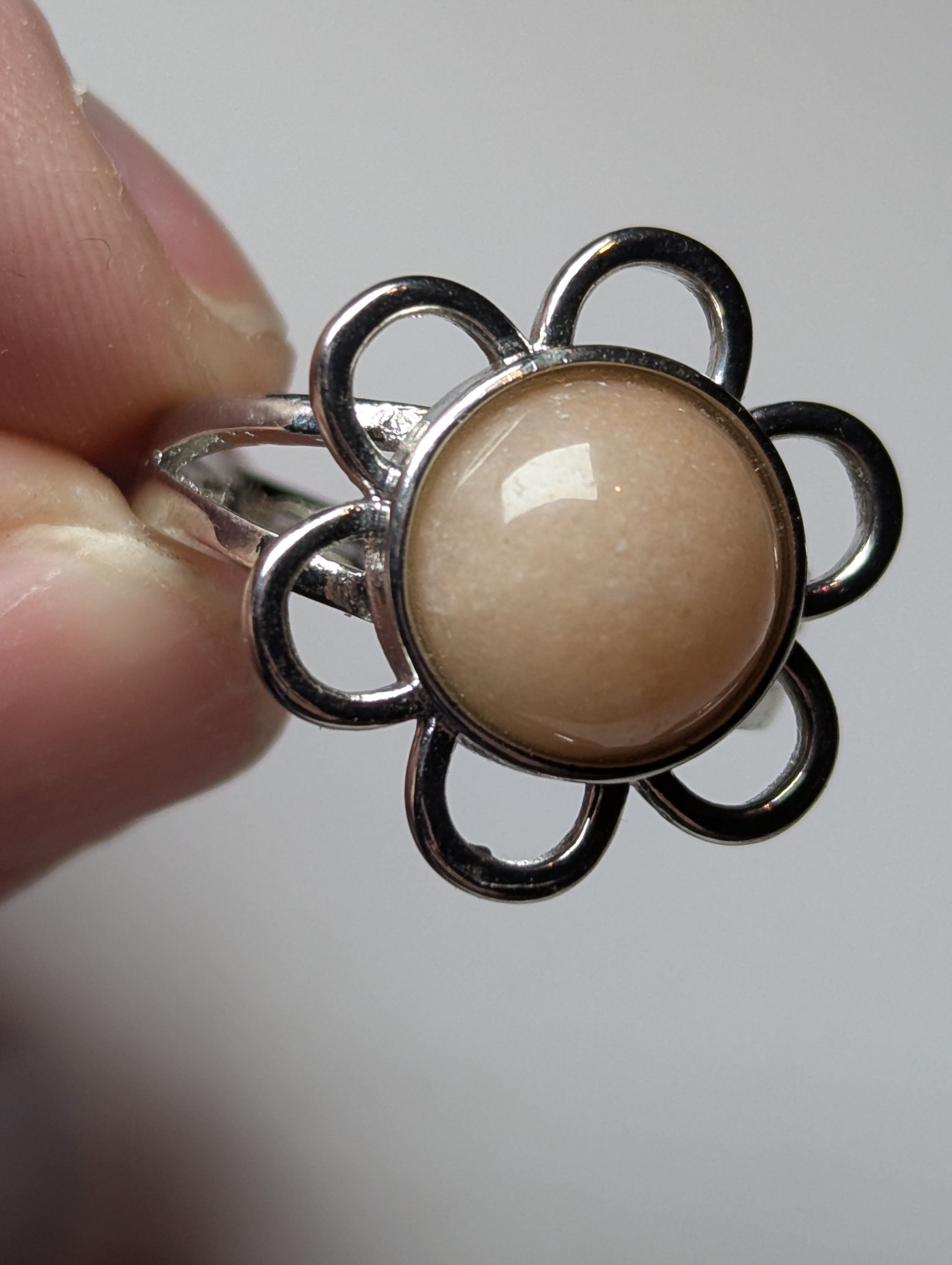 Orange calcite crystal flower ring Ajustable