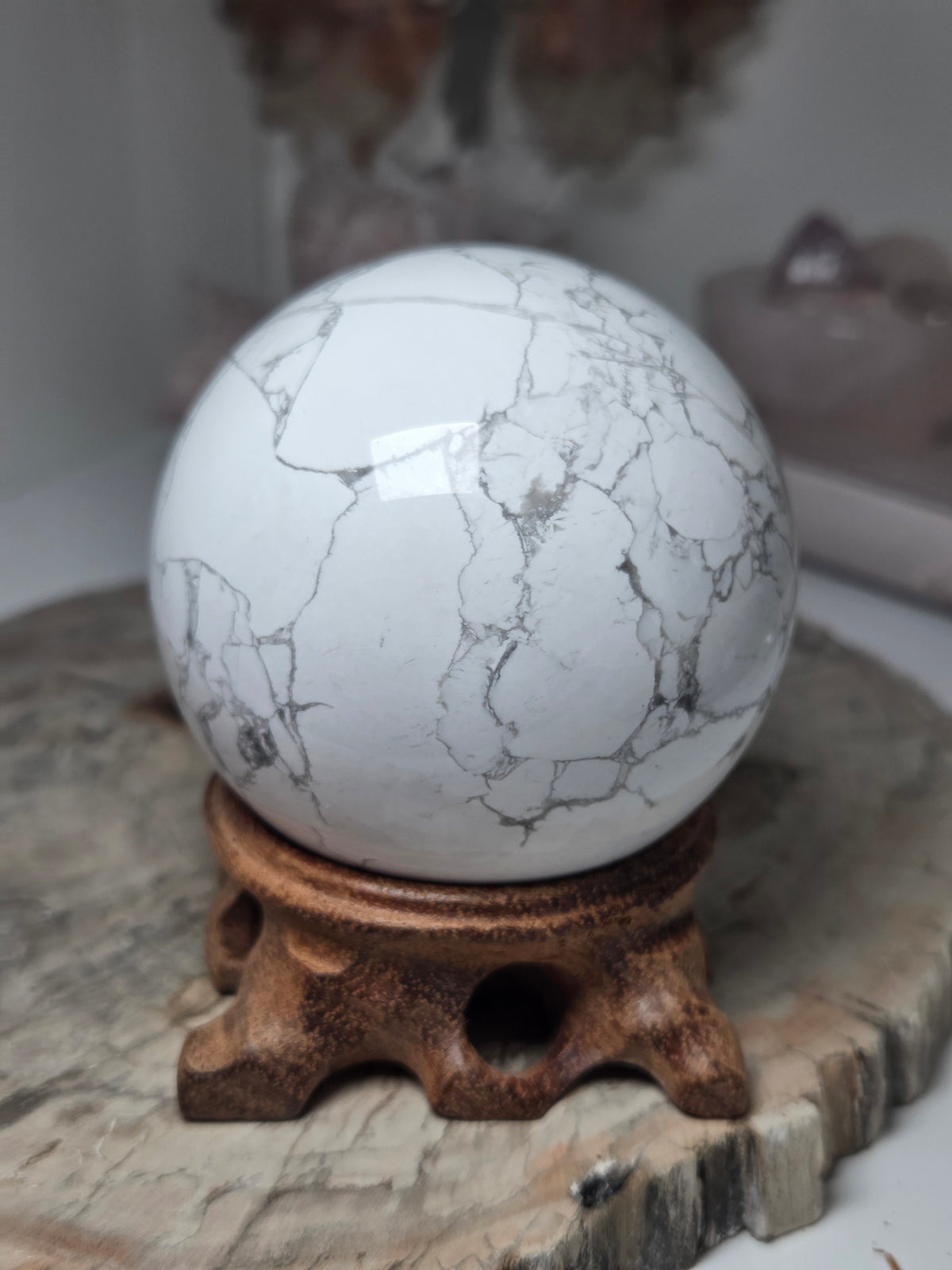Howlite crystal sphere 6.5cm