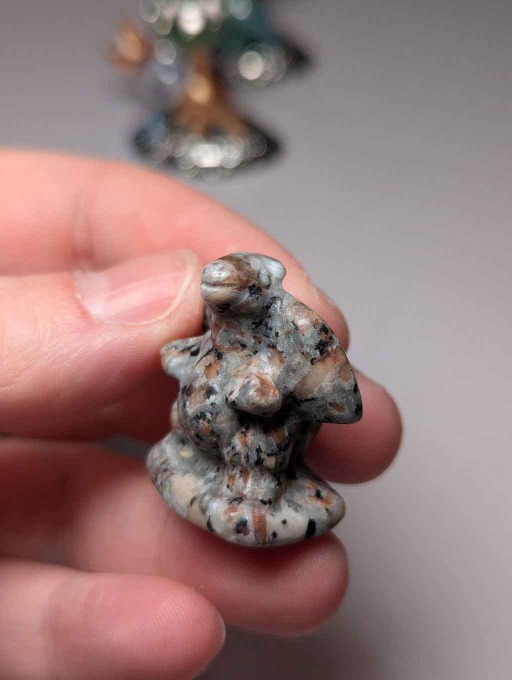 Yooperlite crystal  Charsard pokemon carving