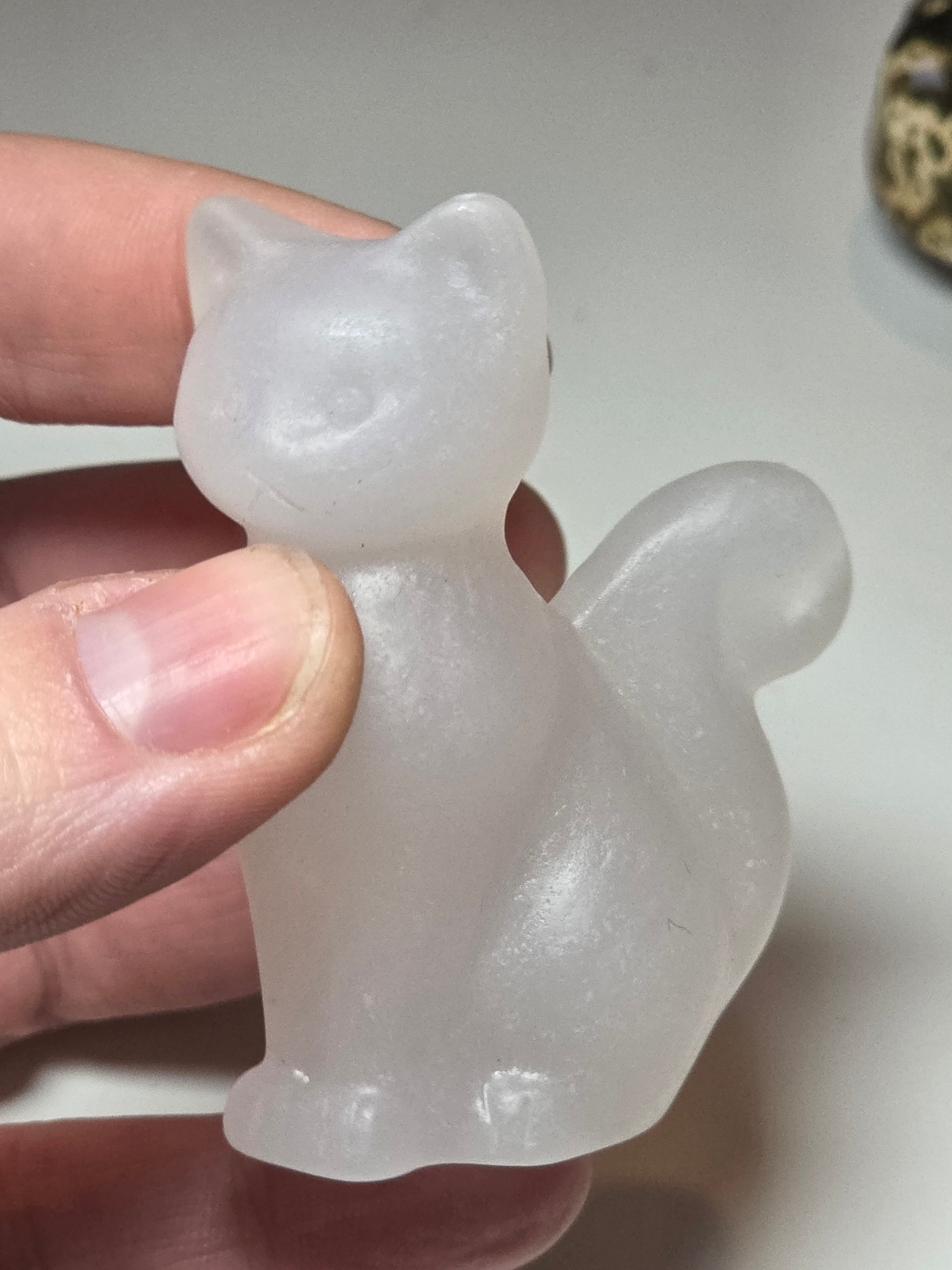 Afgan jade crystal cat carving