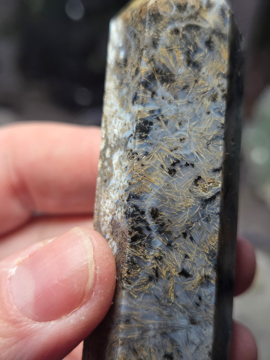 Rutile in quartz crystal tower