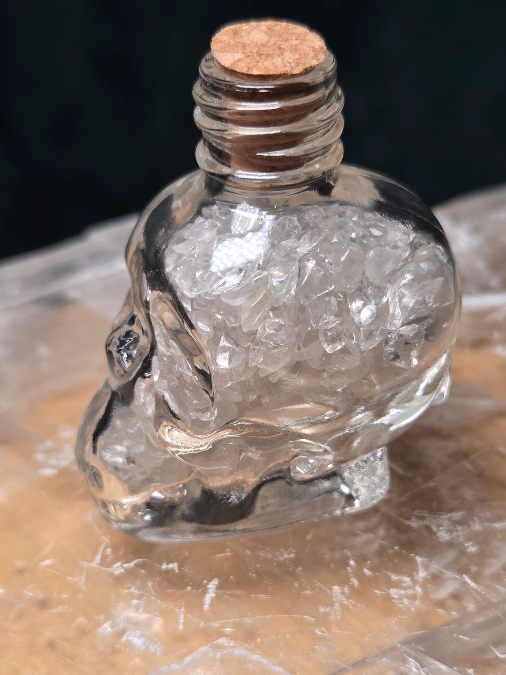 Crystal chips in skull carving