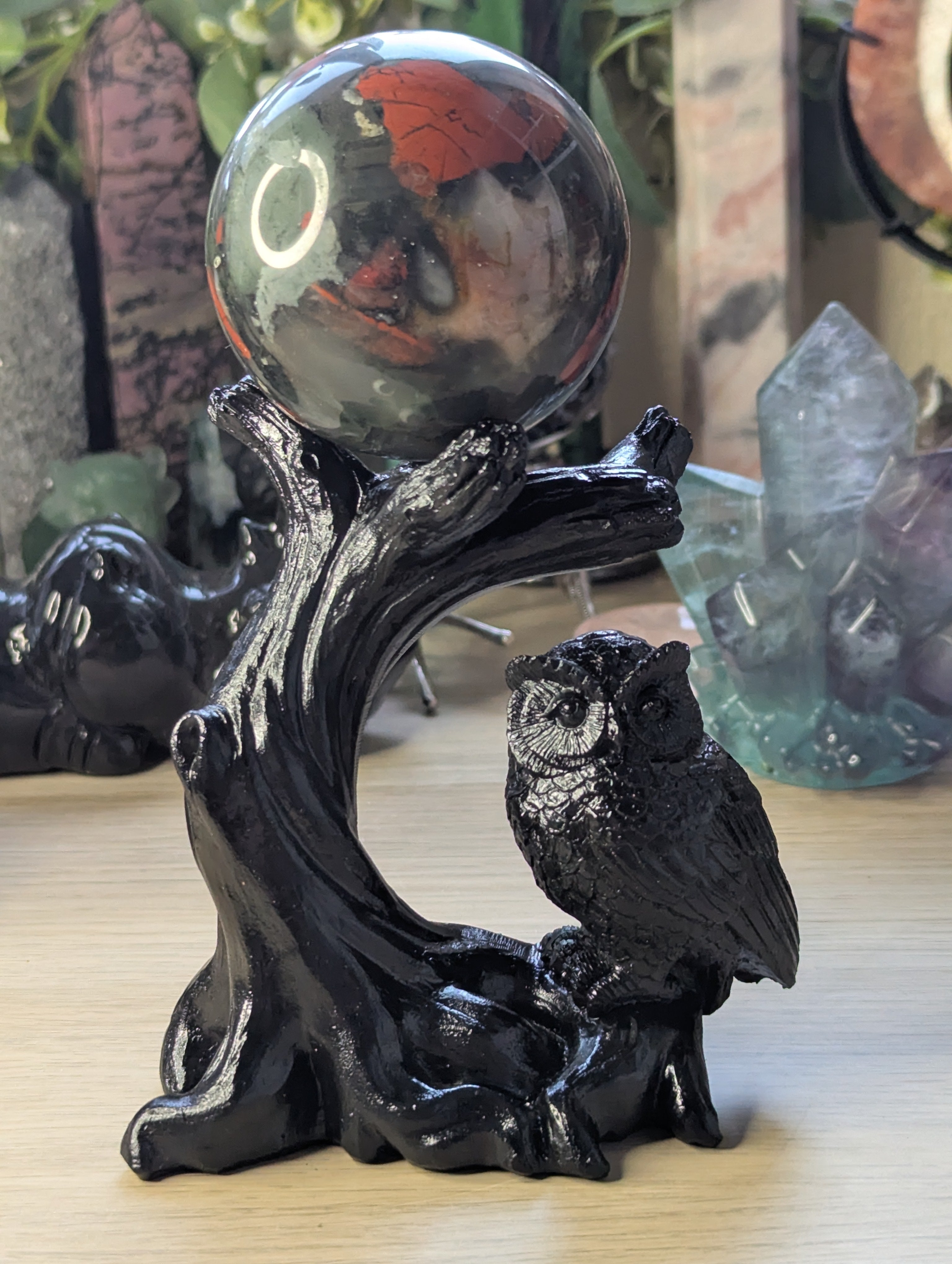 Resin Owl Sphere stand - Spheres not included