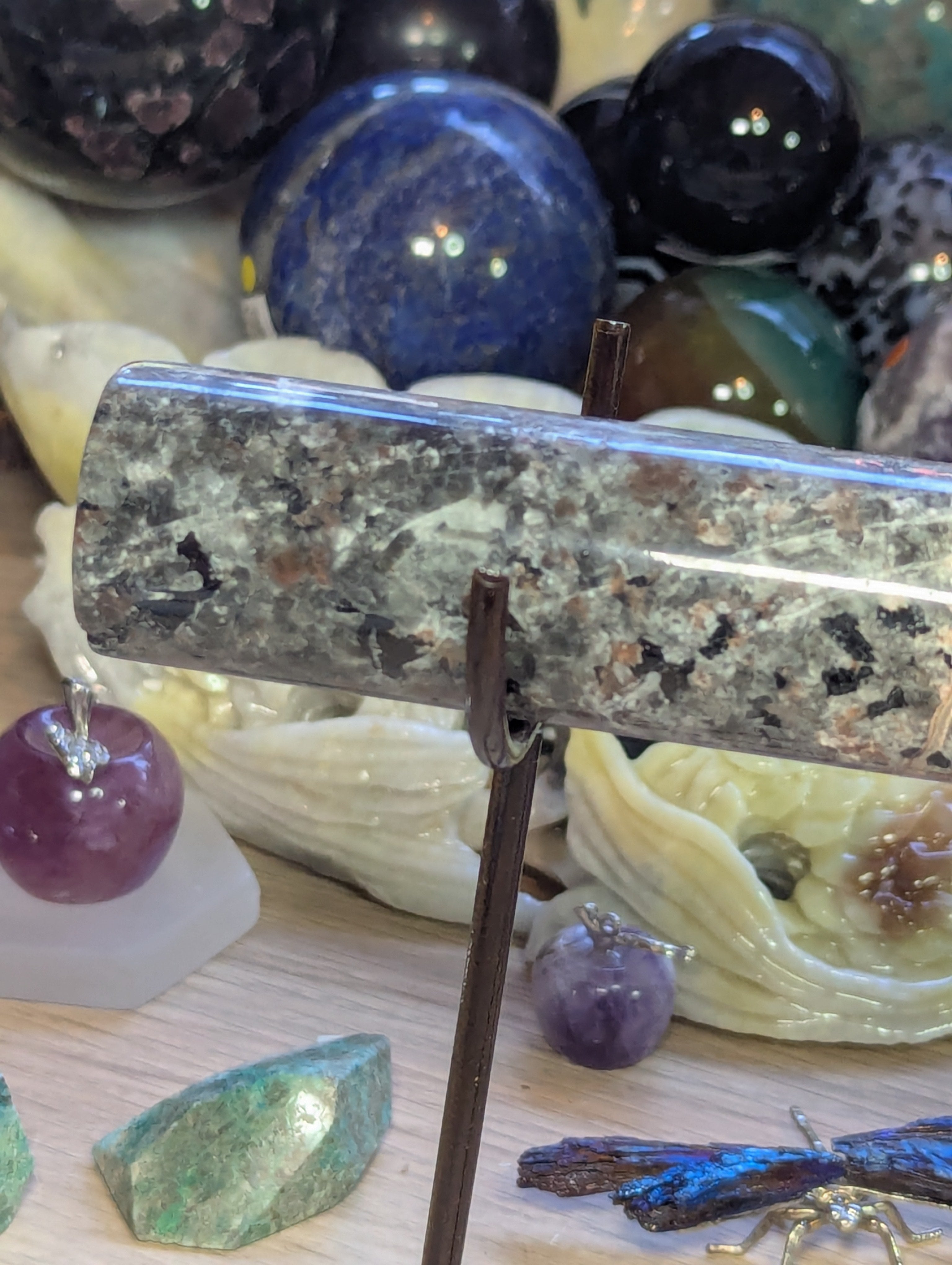 Yooperlite crystal bracelet stand