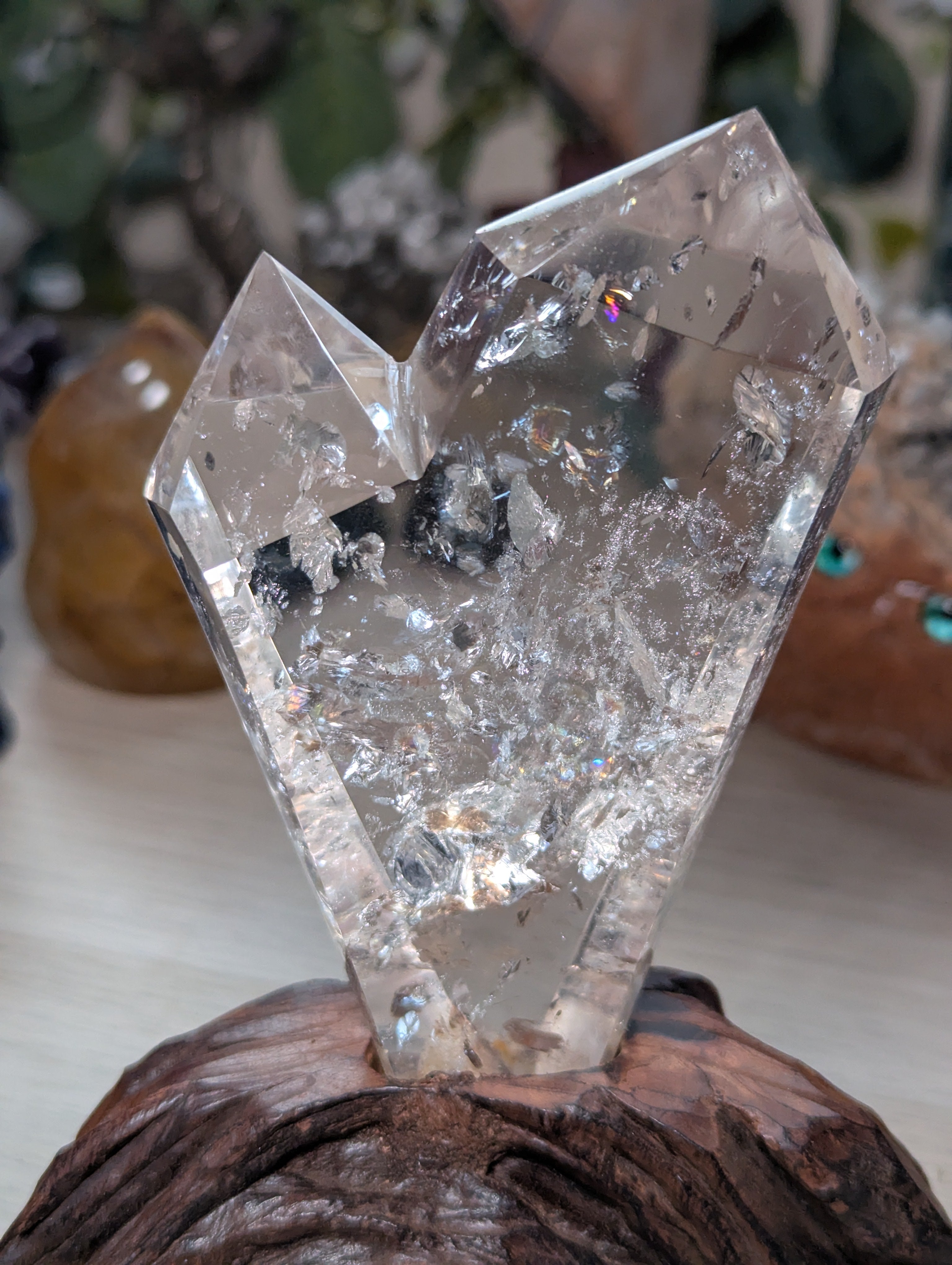 Grade AAAA Clear quartz dual tower carving