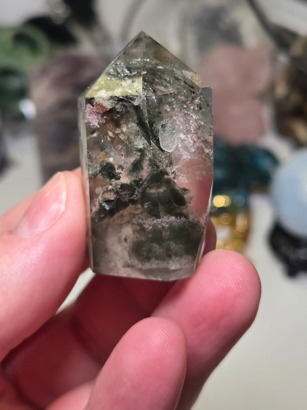 Grade A Garden quartz crystal tower carving