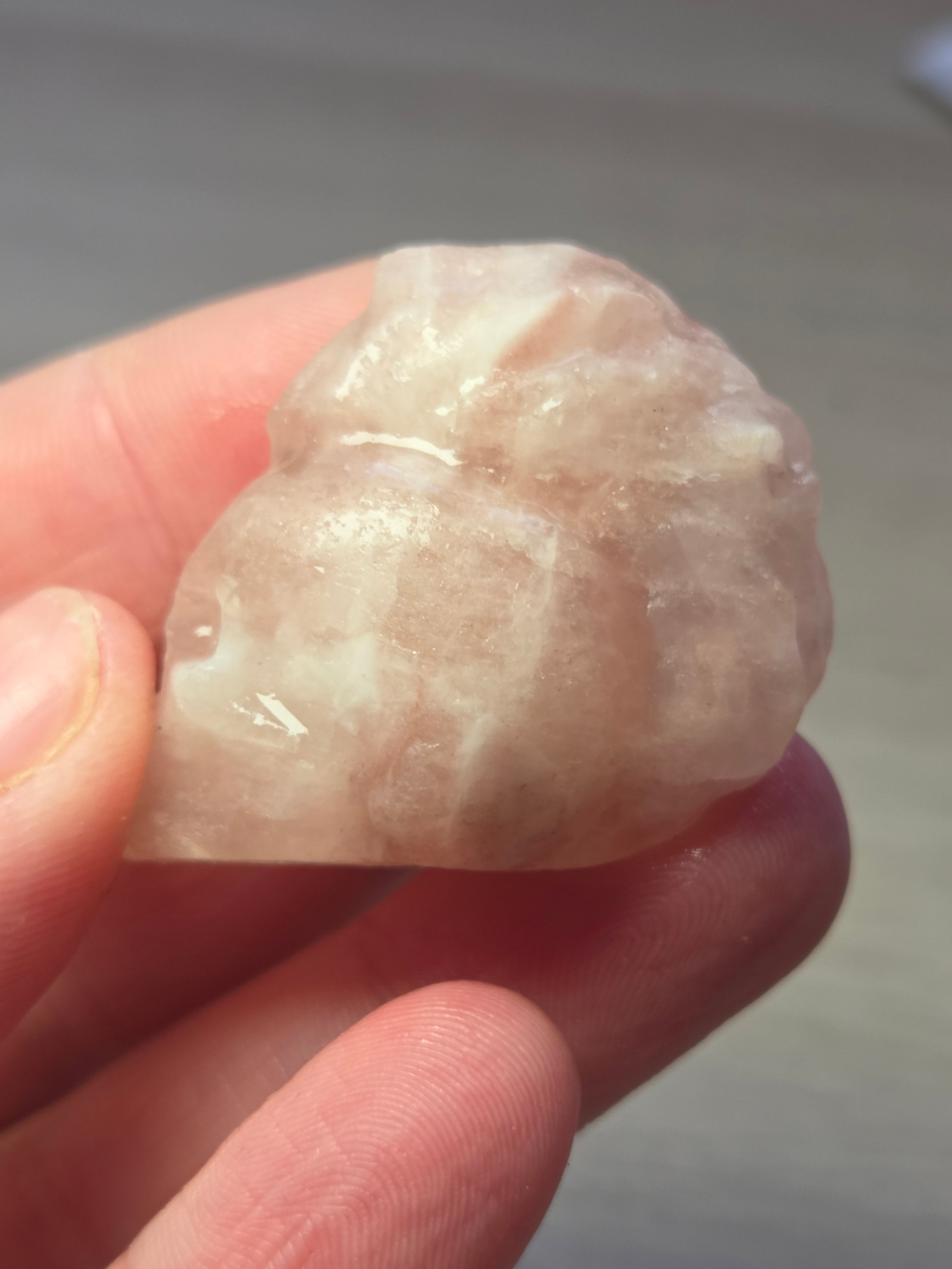 Rose quartz crystal skull rocker