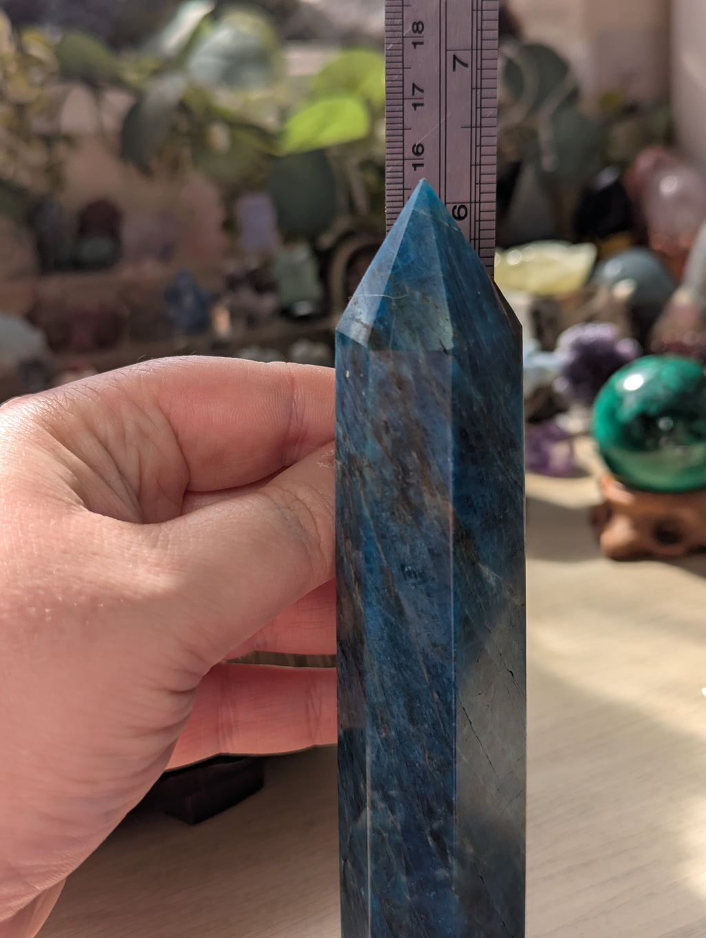 Amazing large Apatie crystal tower carving 16cm