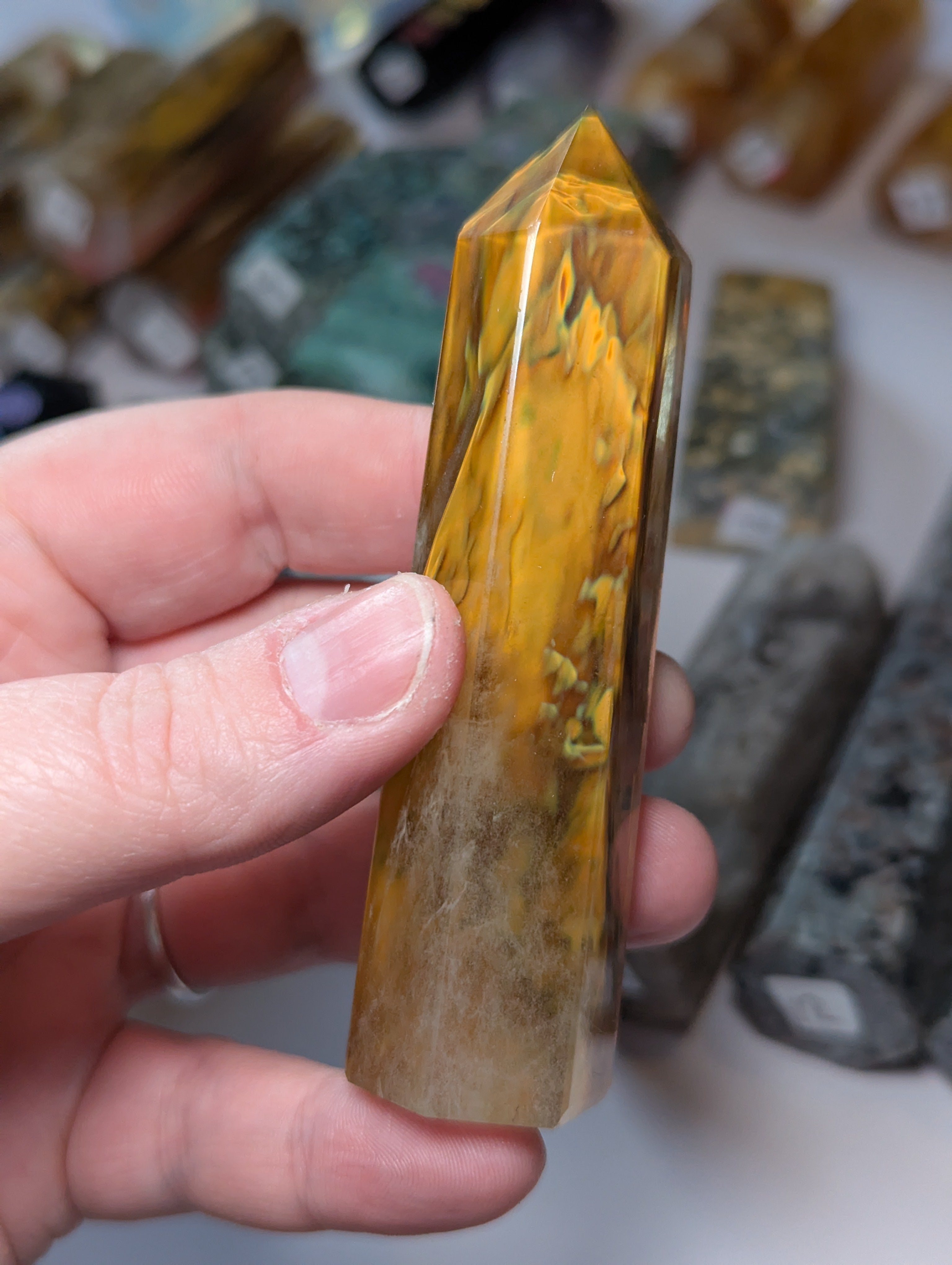 Smelling quartz crystal tower