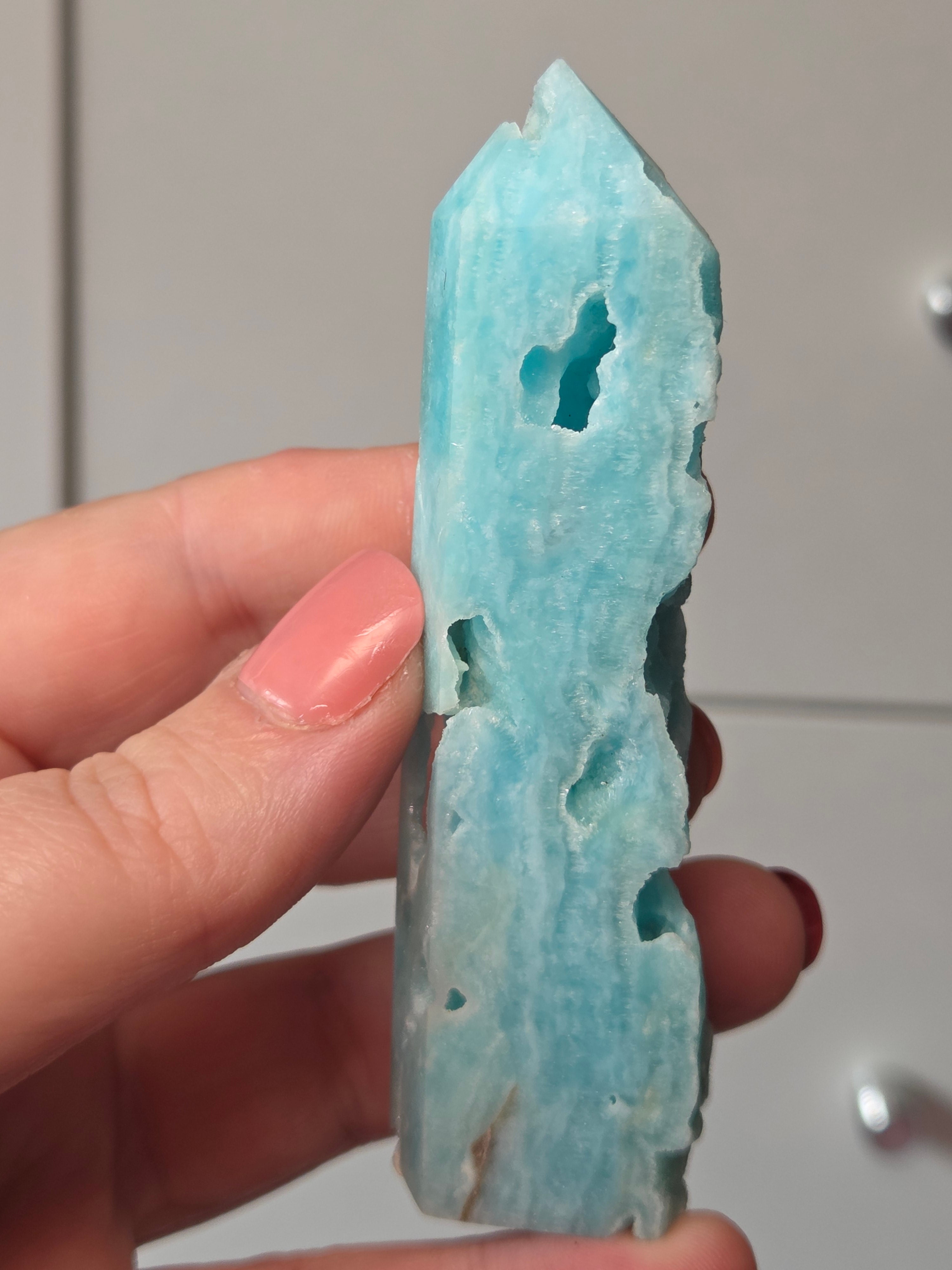 Grade AAAA crystal Hemimorphite tower