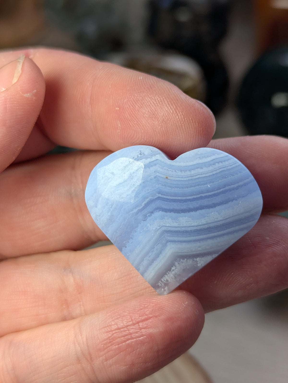 Grade AAAA blue lace heart picked at random
