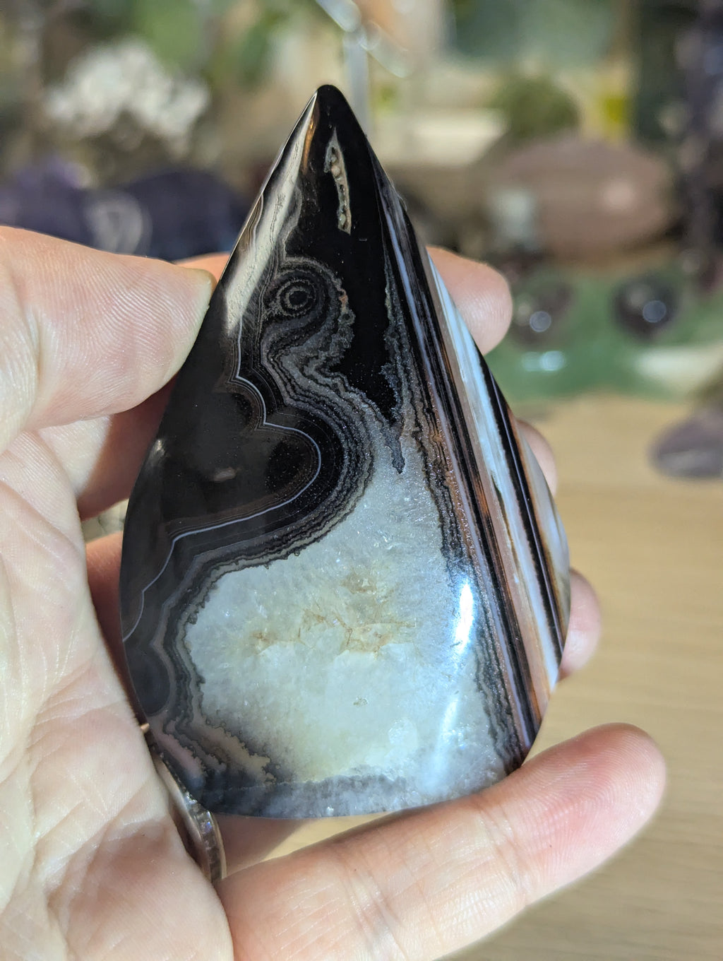 Sardonyx crystal Tear drop carving