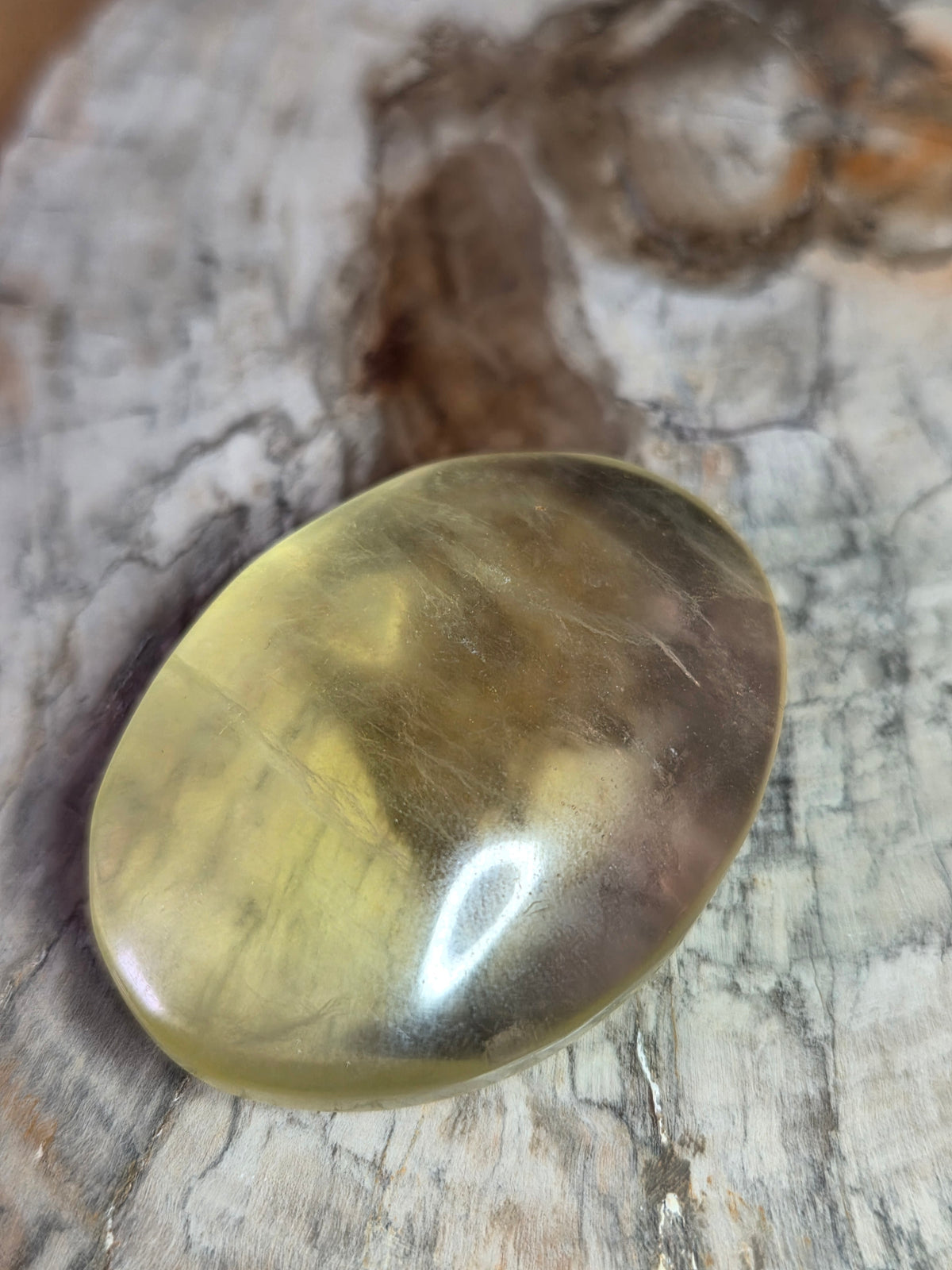 Citrine crystal palm stone