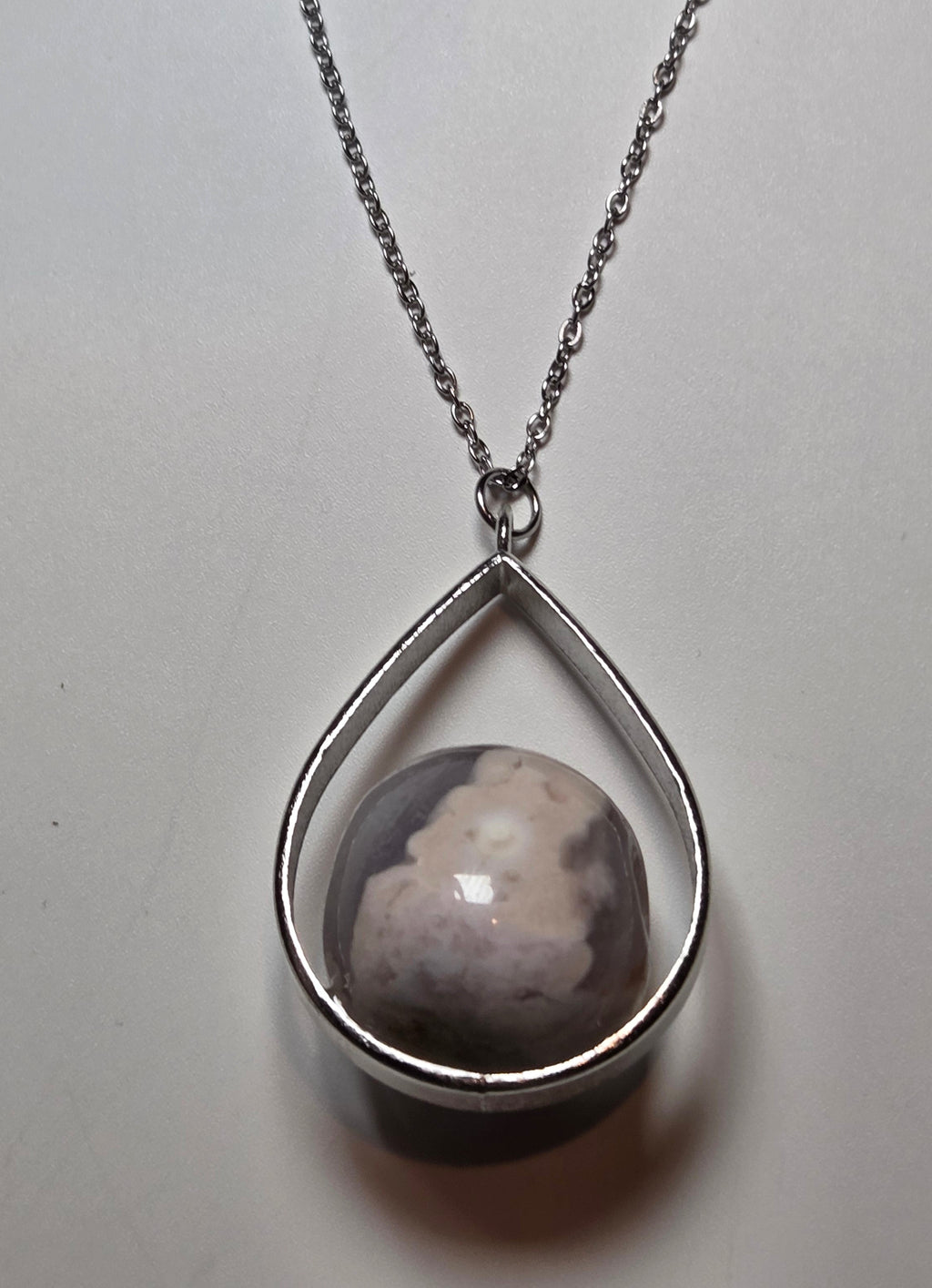 Flower agate crystal handmade necklace
