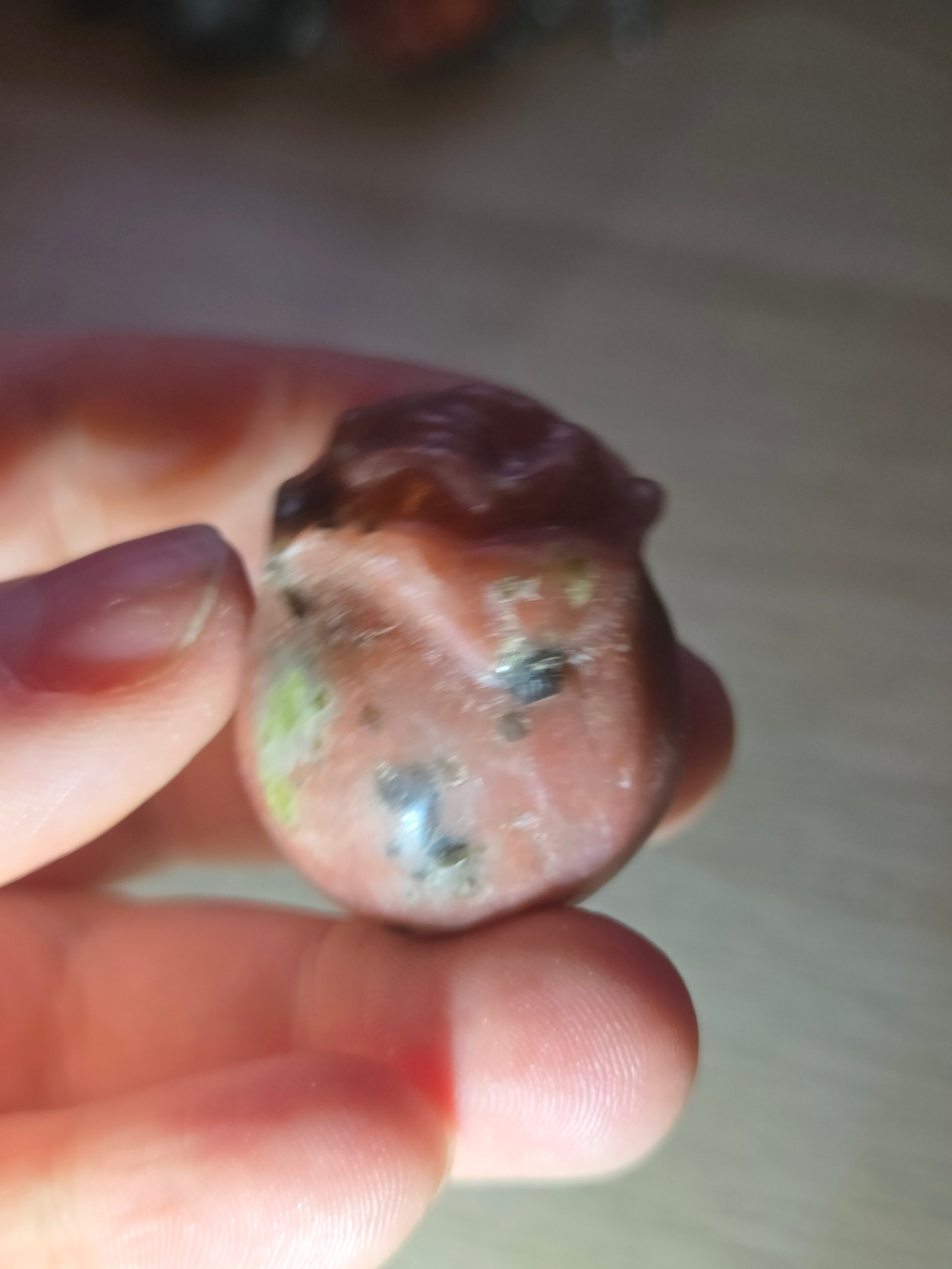 Pink jade crystal rose carving