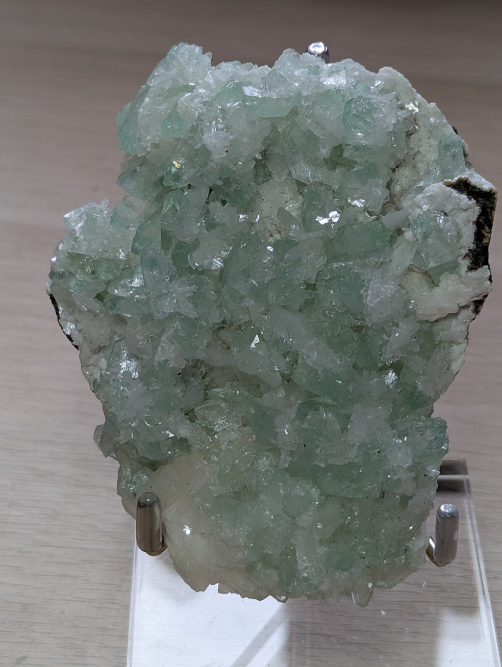 Diamond apophyllite crystal specimen with Stand