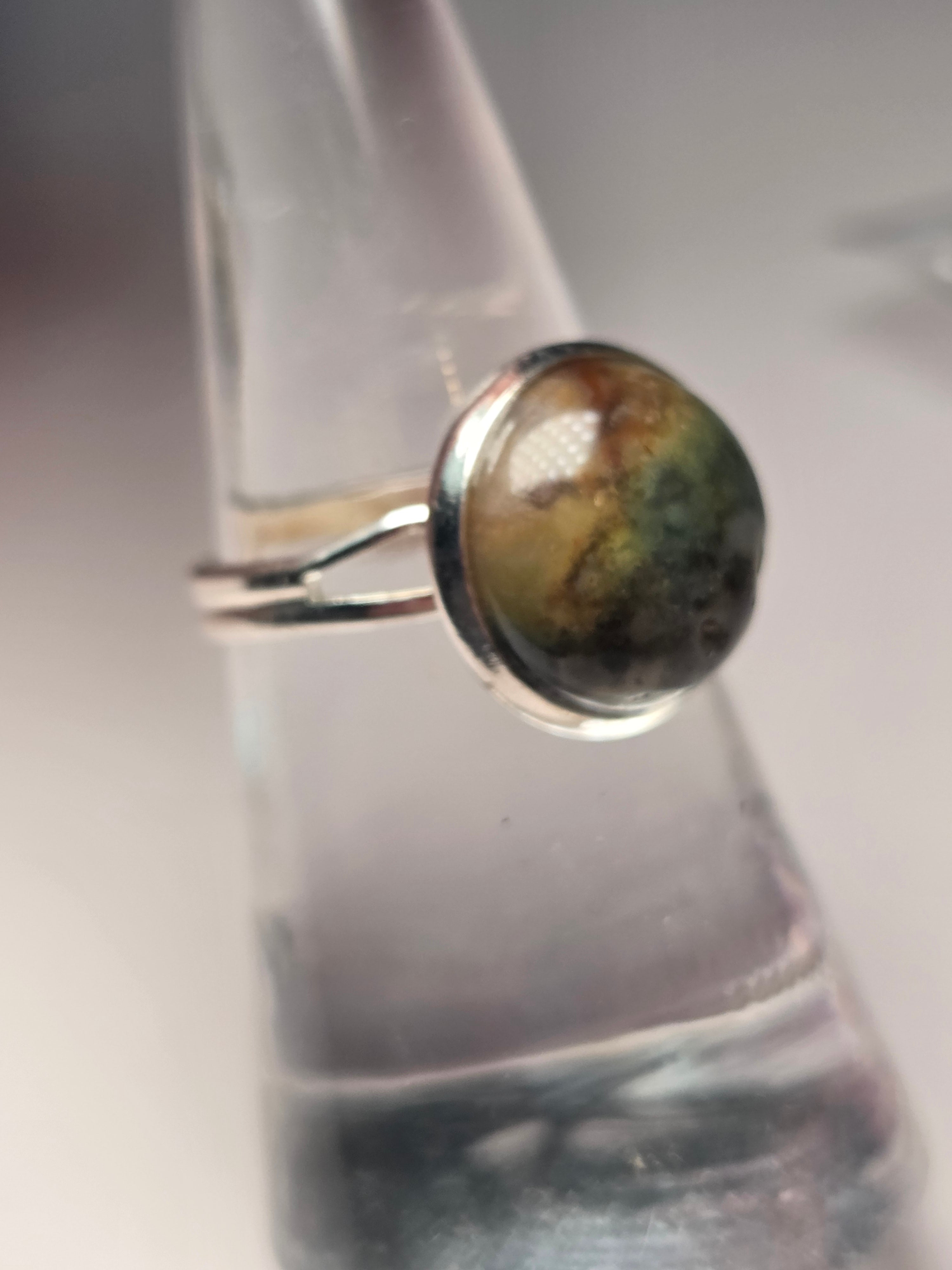Beautiful green jade crystal adjustable ring