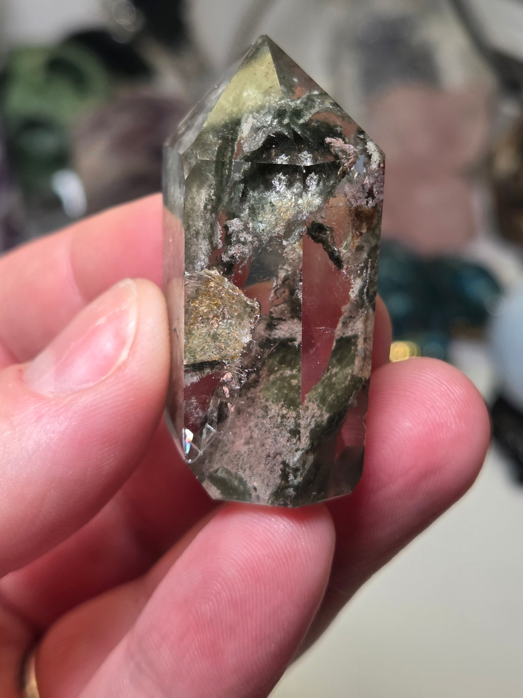 Grade A Garden quartz crystal tower carving