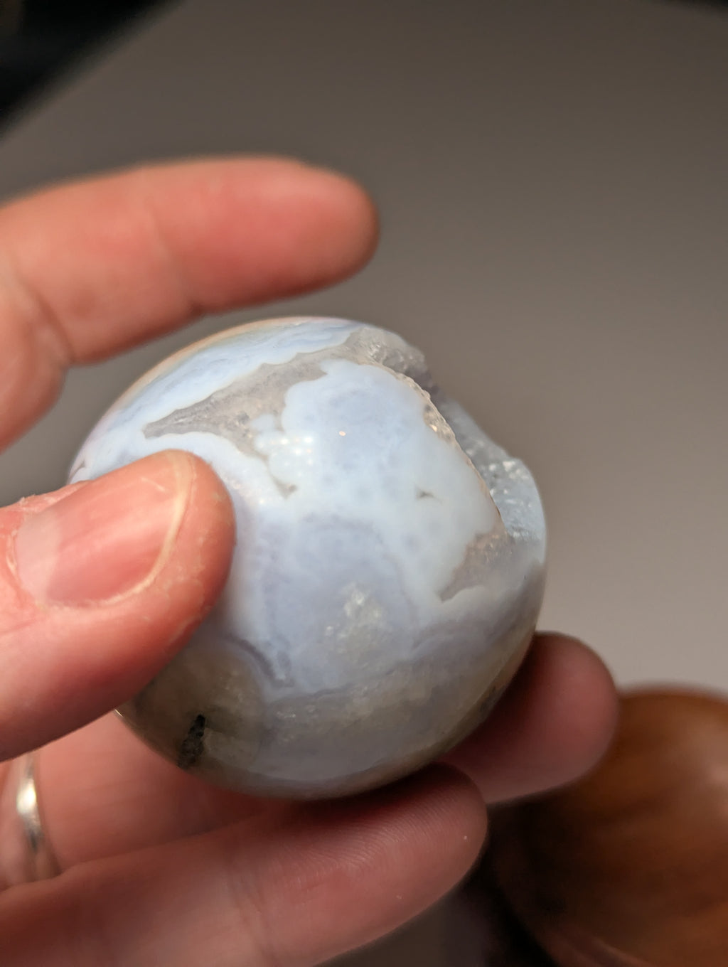 Blue lace agate with open duzy