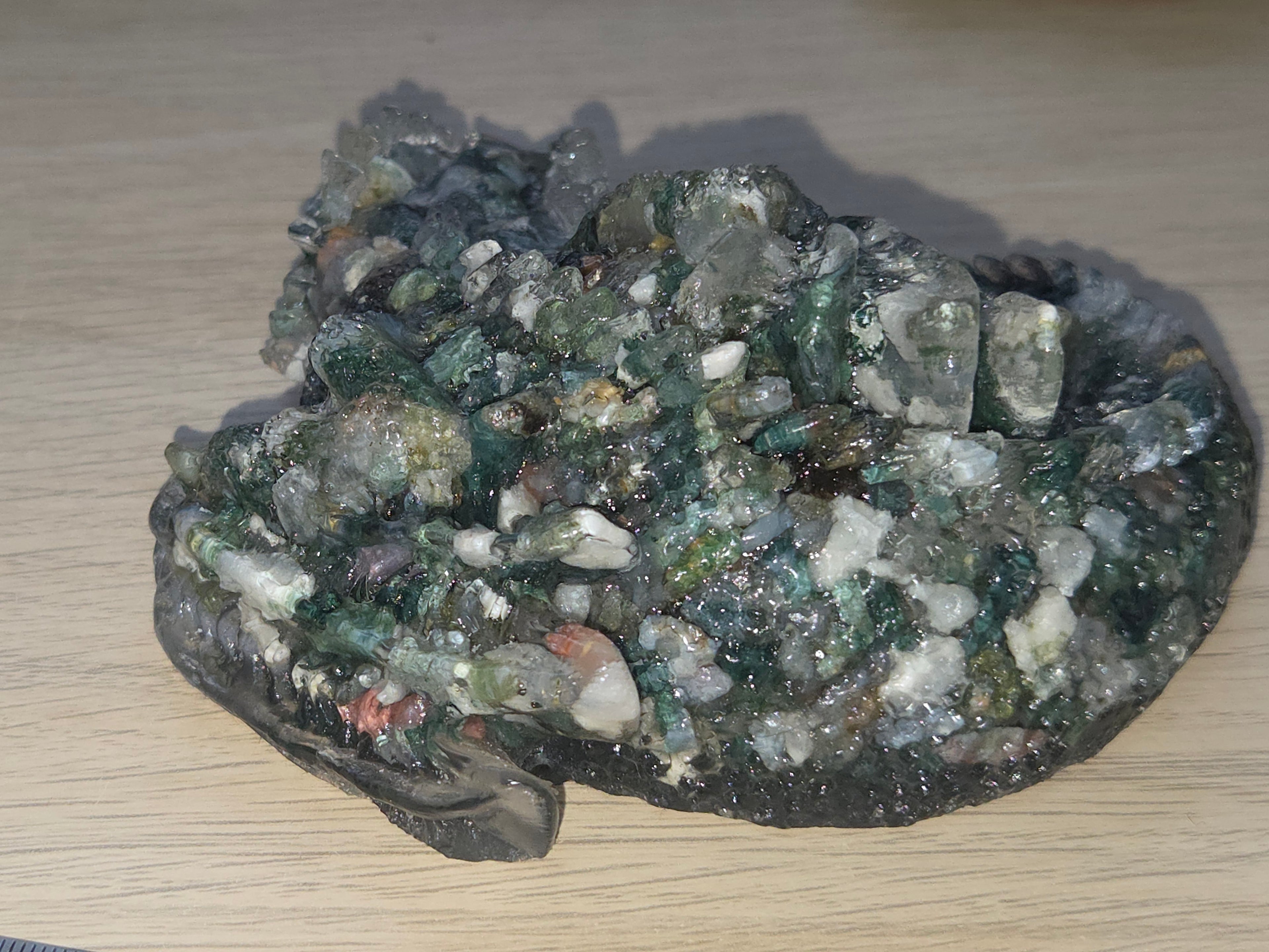 Crystal chip dragon carving