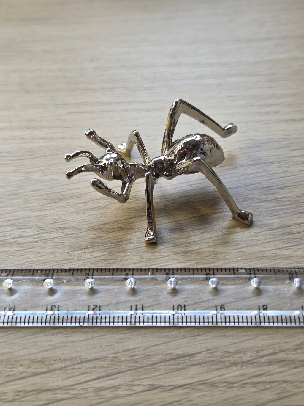 Ant Small Sphere stand