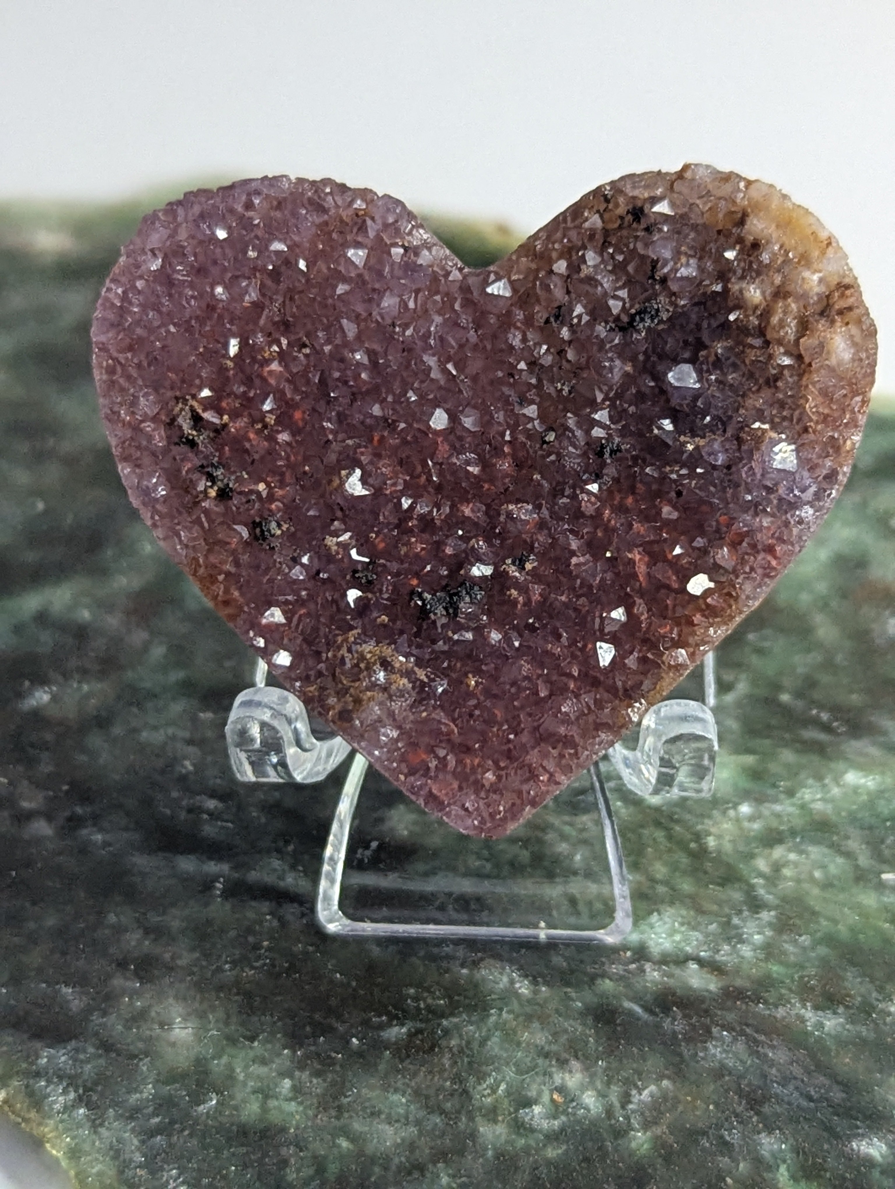 Auralite 23 crystal heart carving with stand