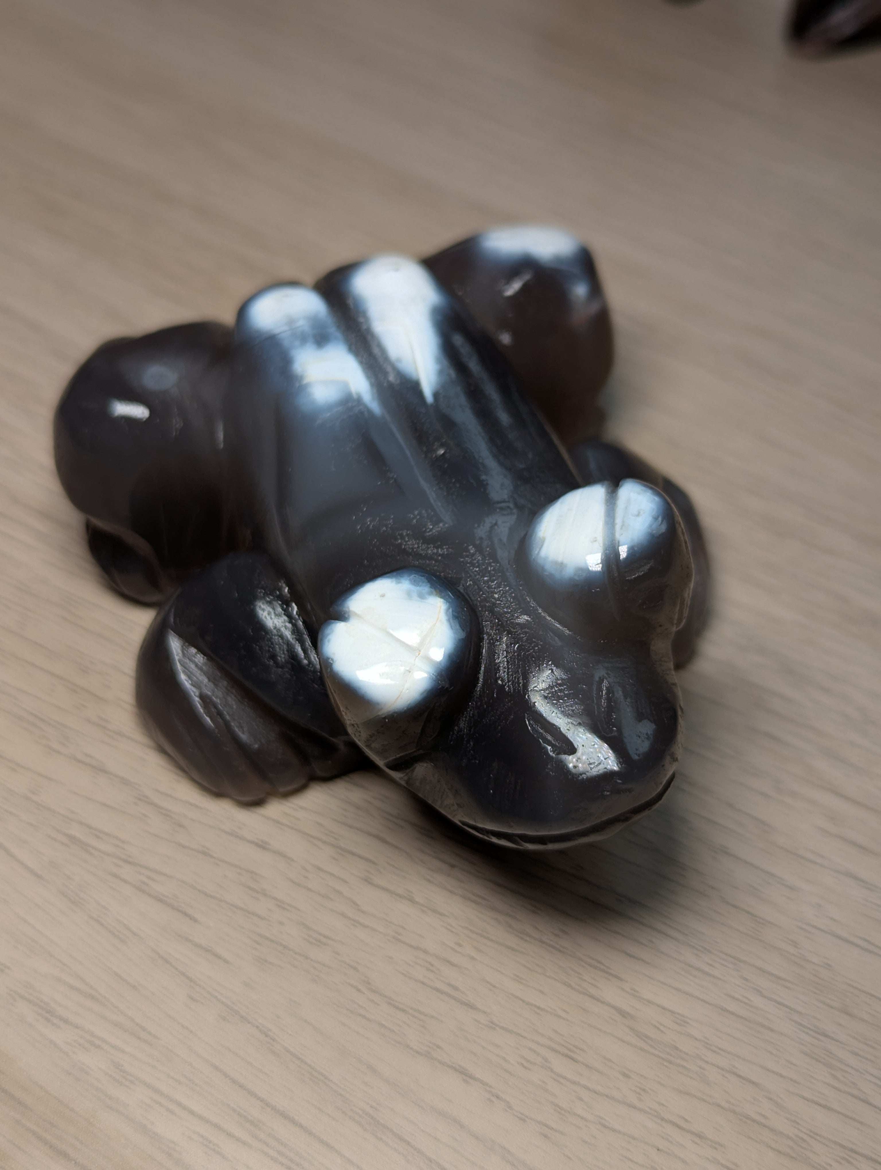 Orca Agate Crazy frog carving