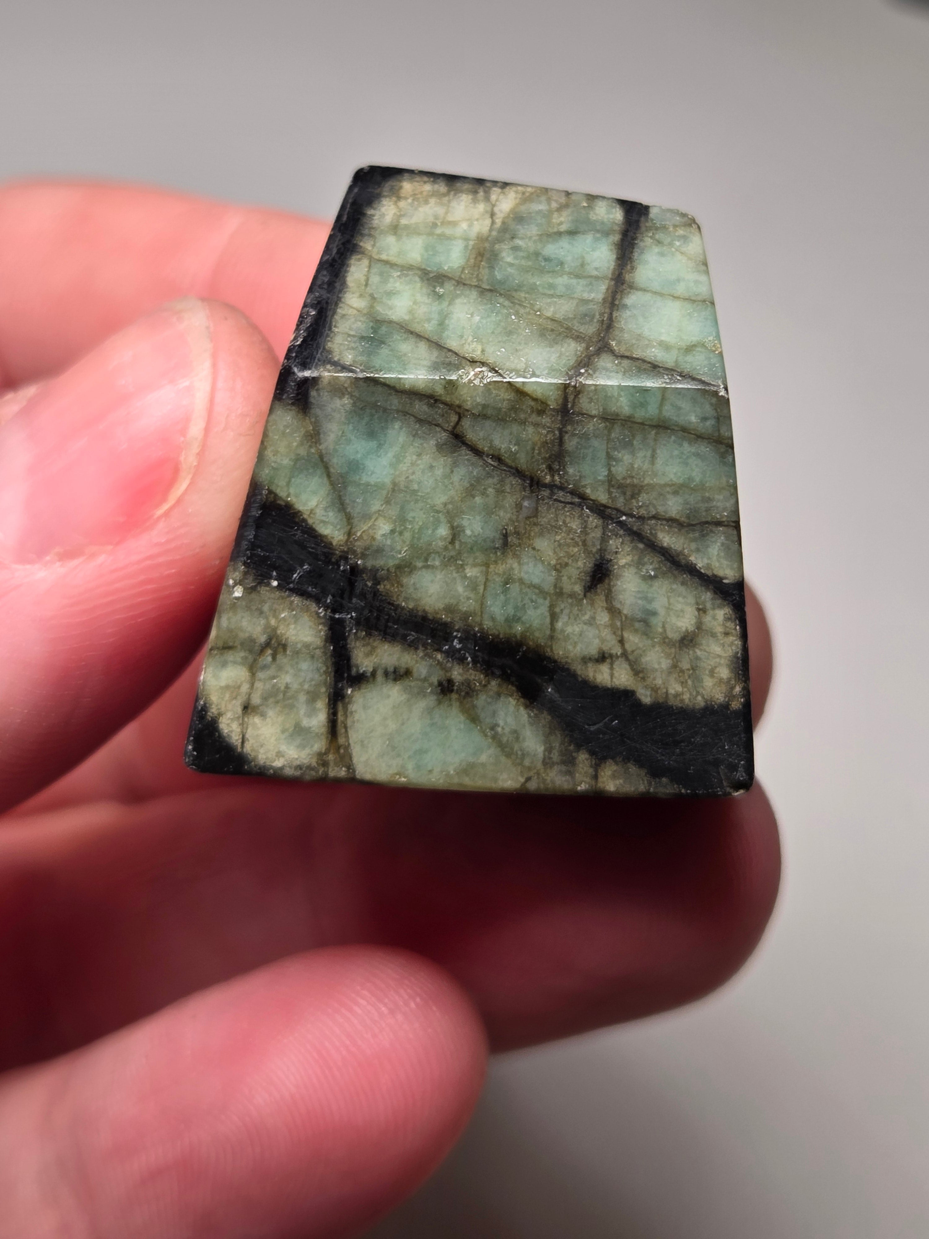 Emerald crystal freeform