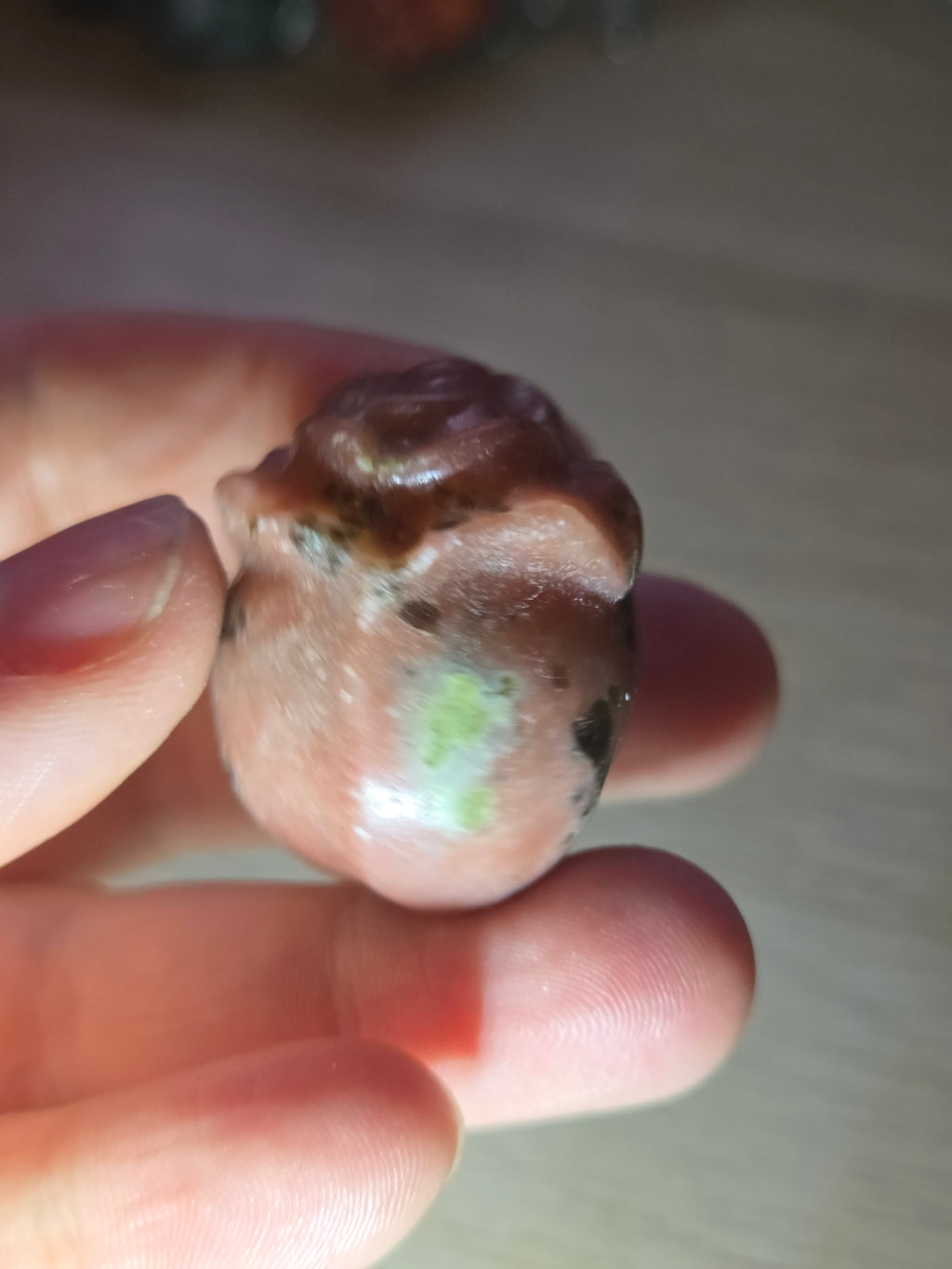 Pink jade crystal rose carving