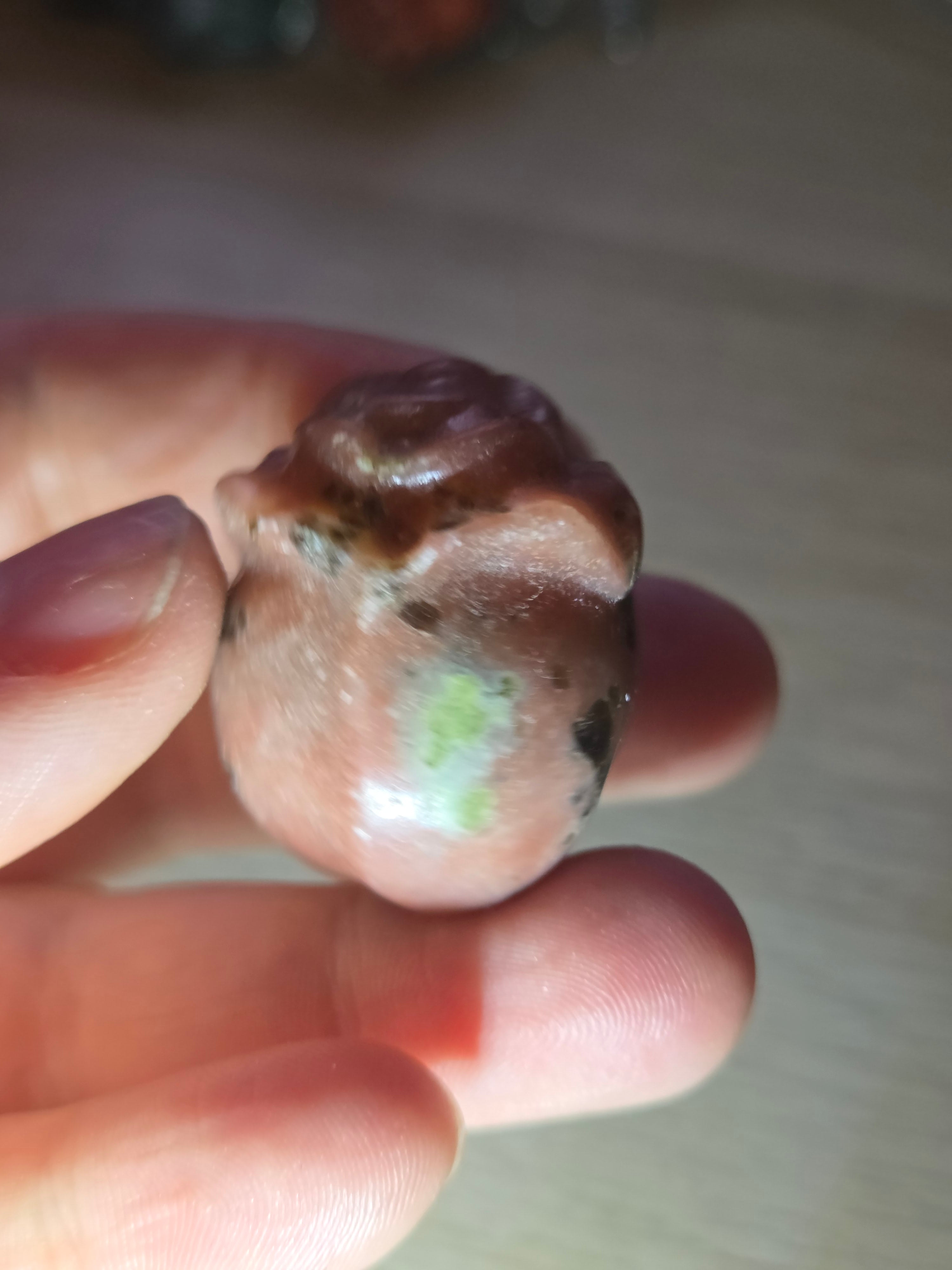 Pink jade crystal rose carving