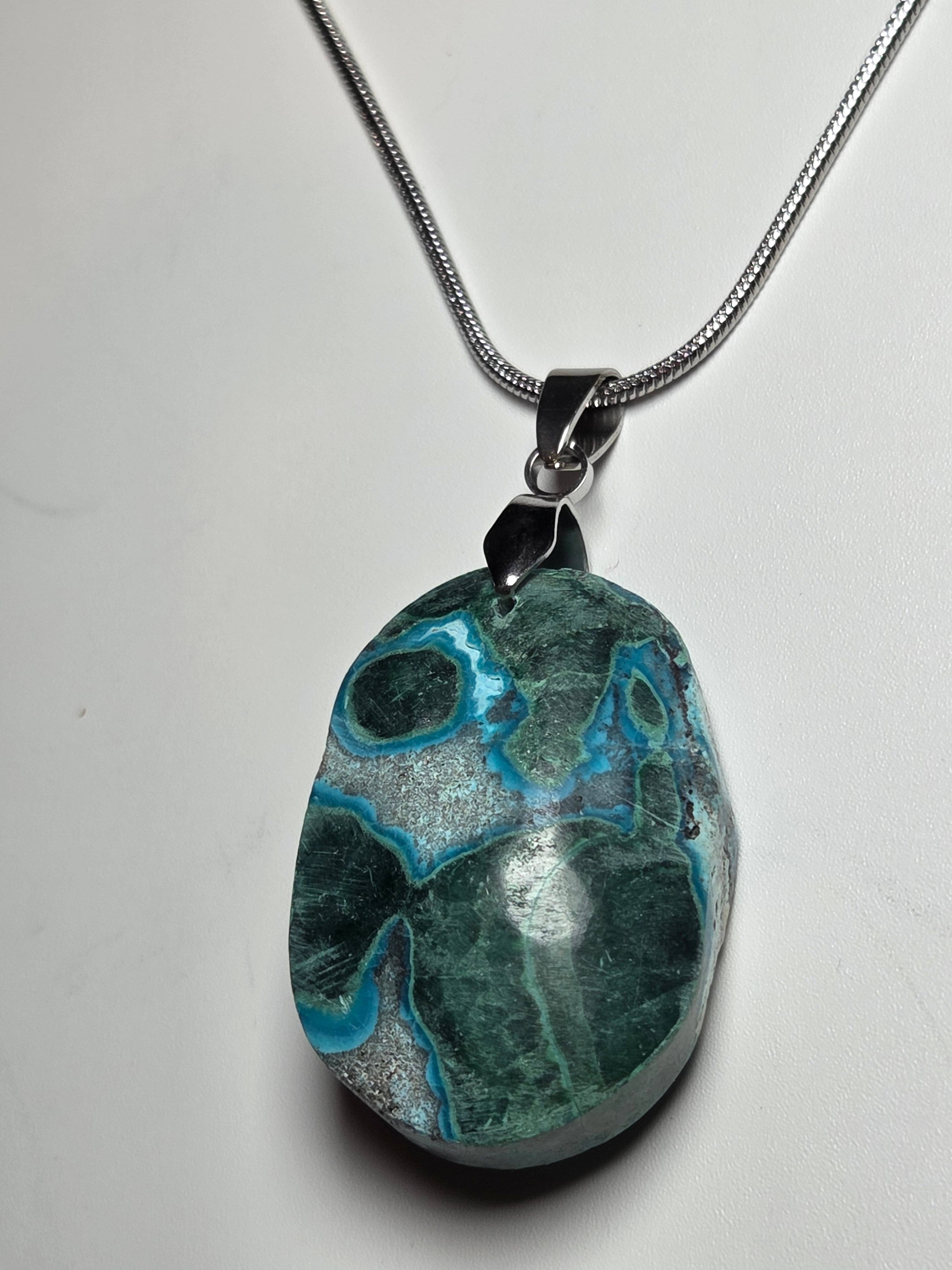 Crycecola crystal handmade necklace