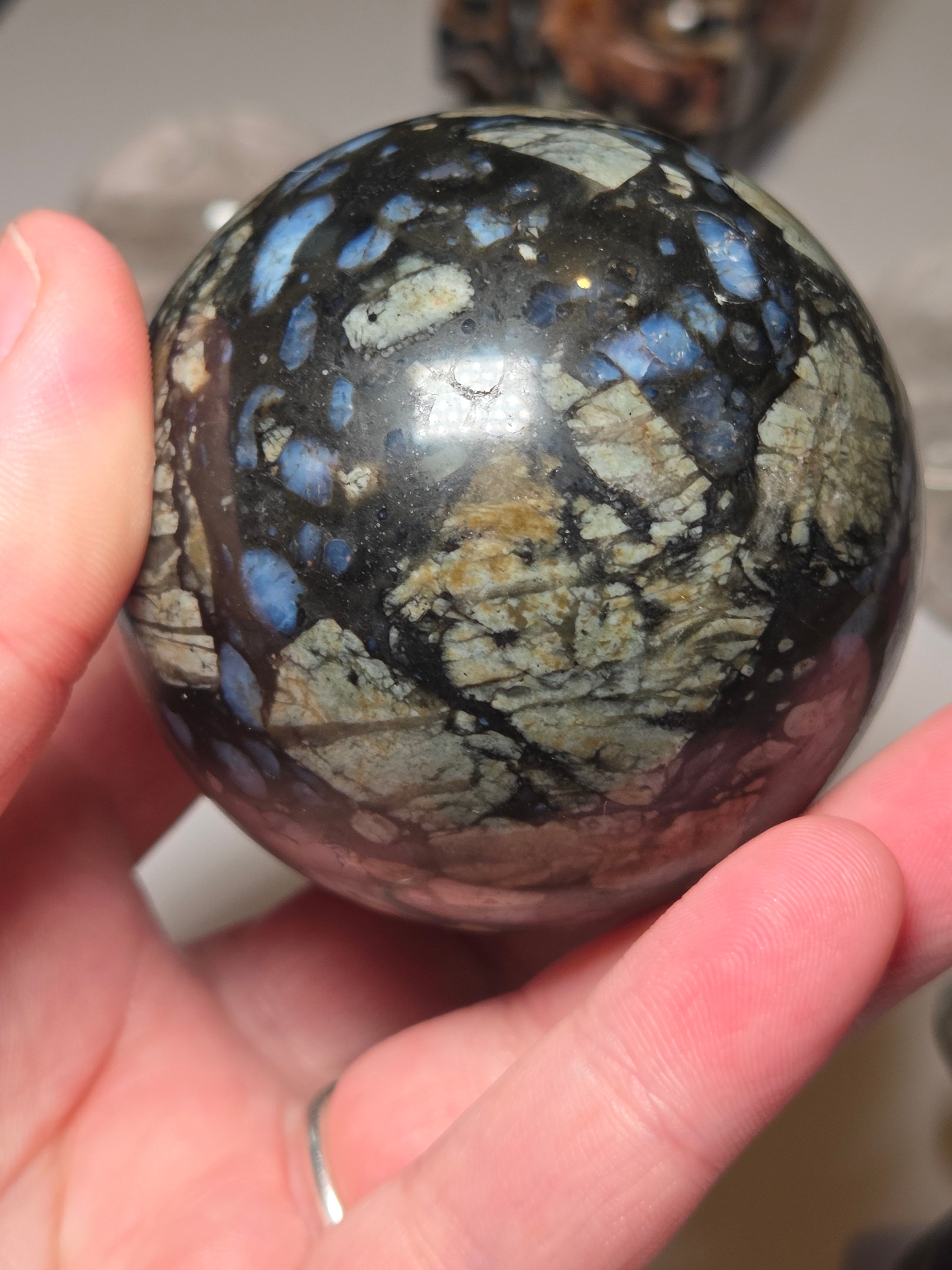 Quesera crystal sphere carving
