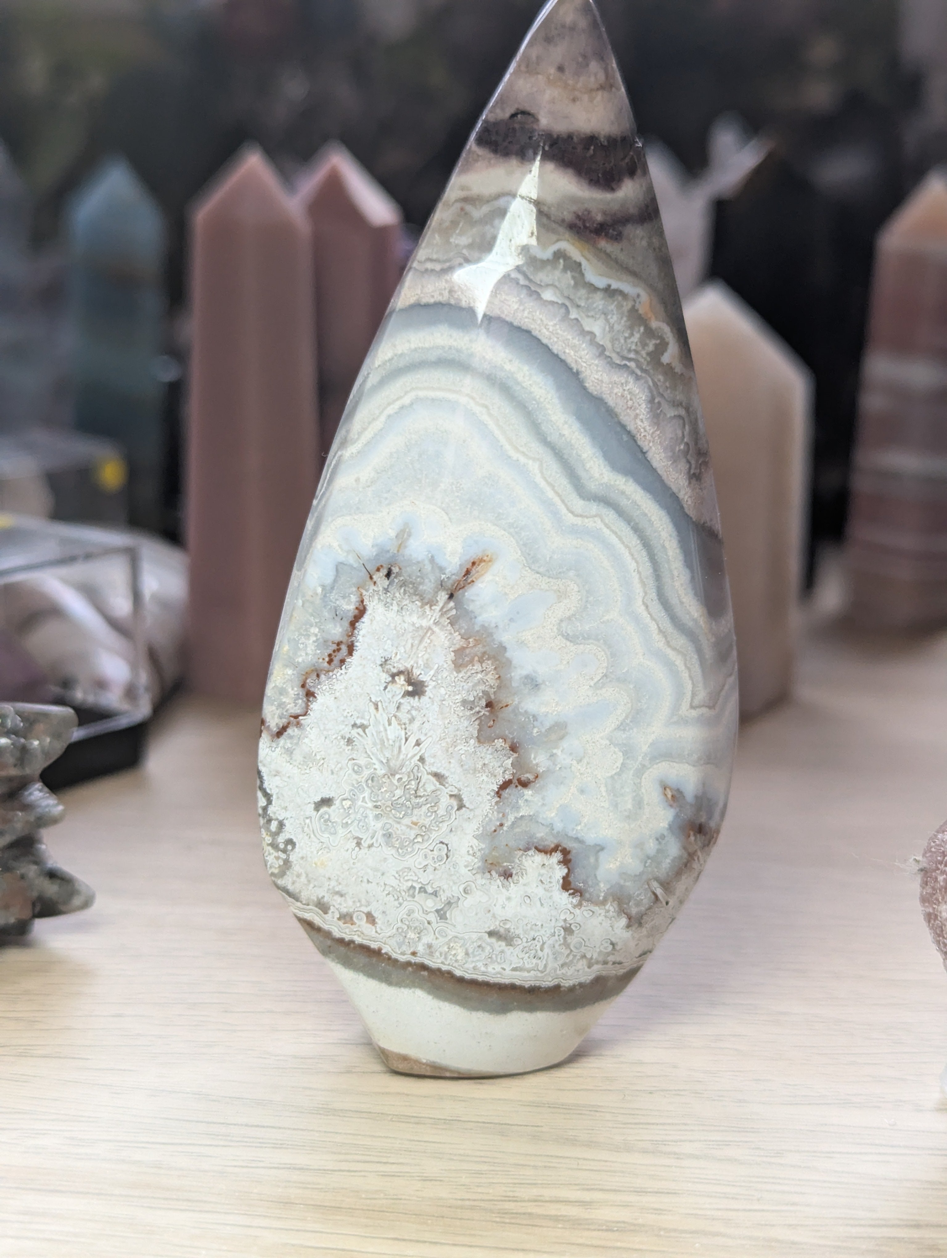 Mexican crazy agate crystal tear drop carving