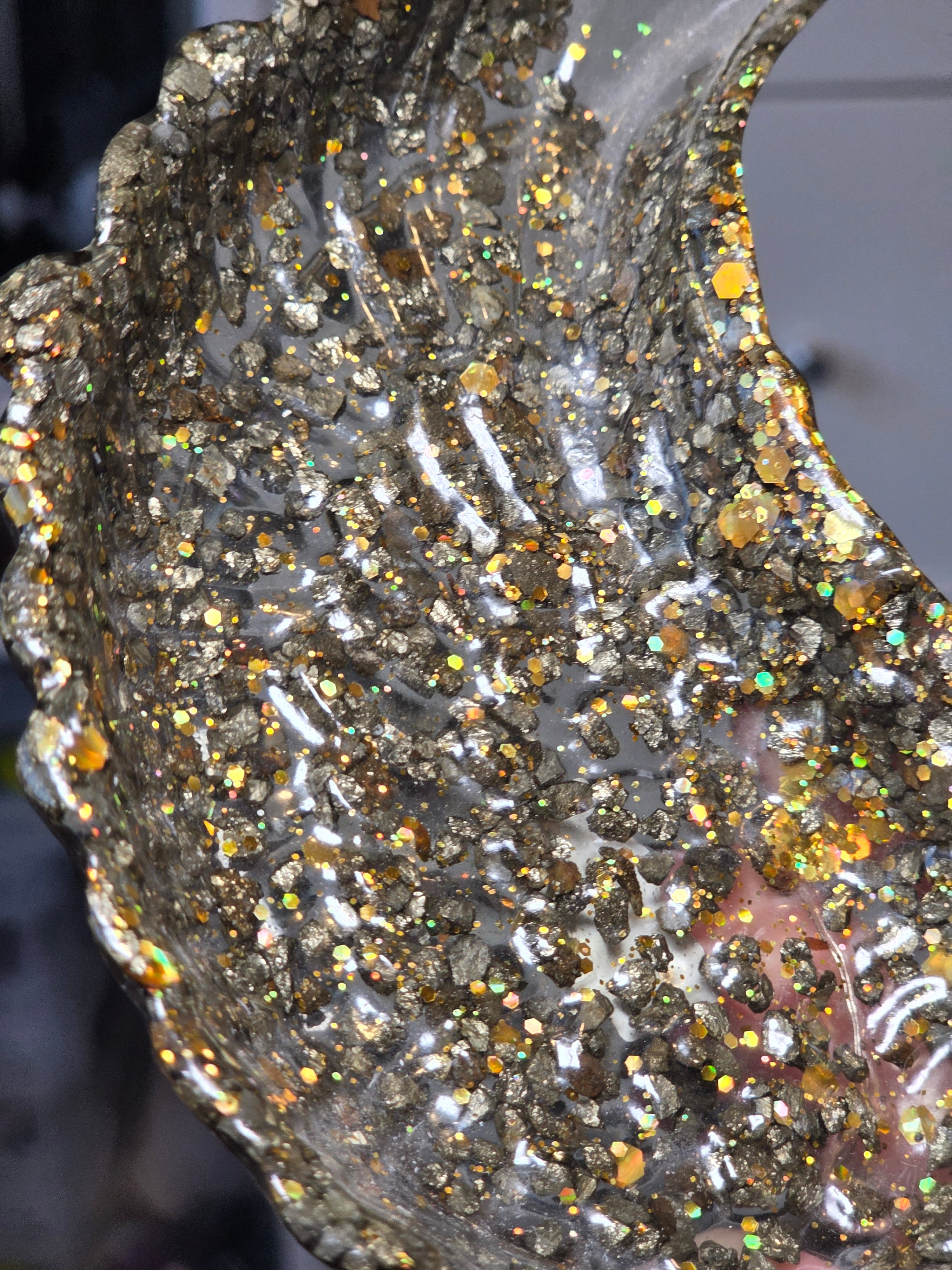 Set of 2 wings one pyrite and other clear quartz bowl