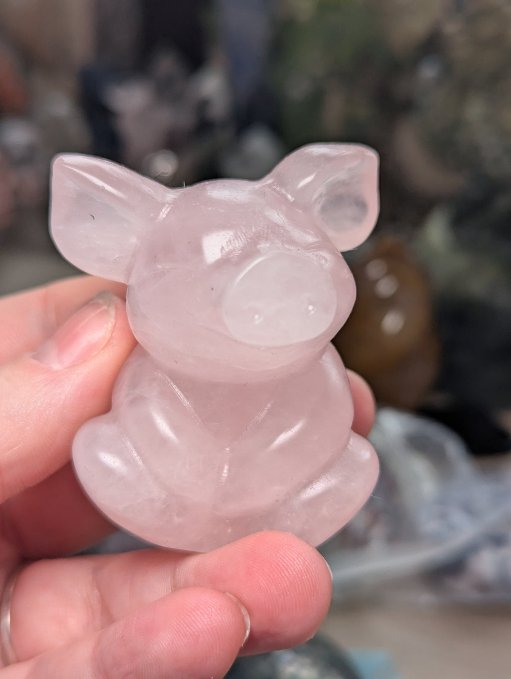 Rose quartz crystal pig carving