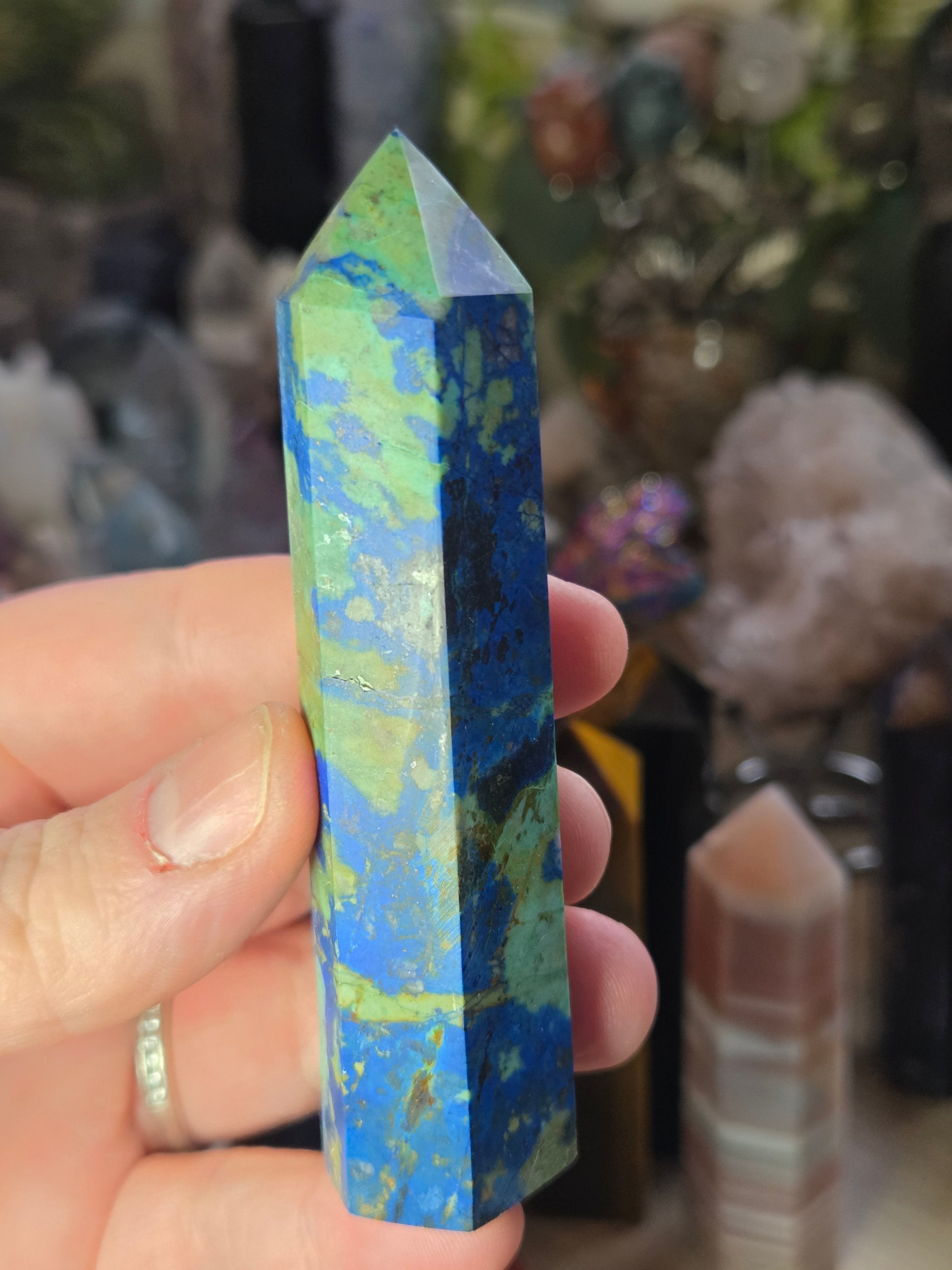 Quanto Quantum crystal tower carving