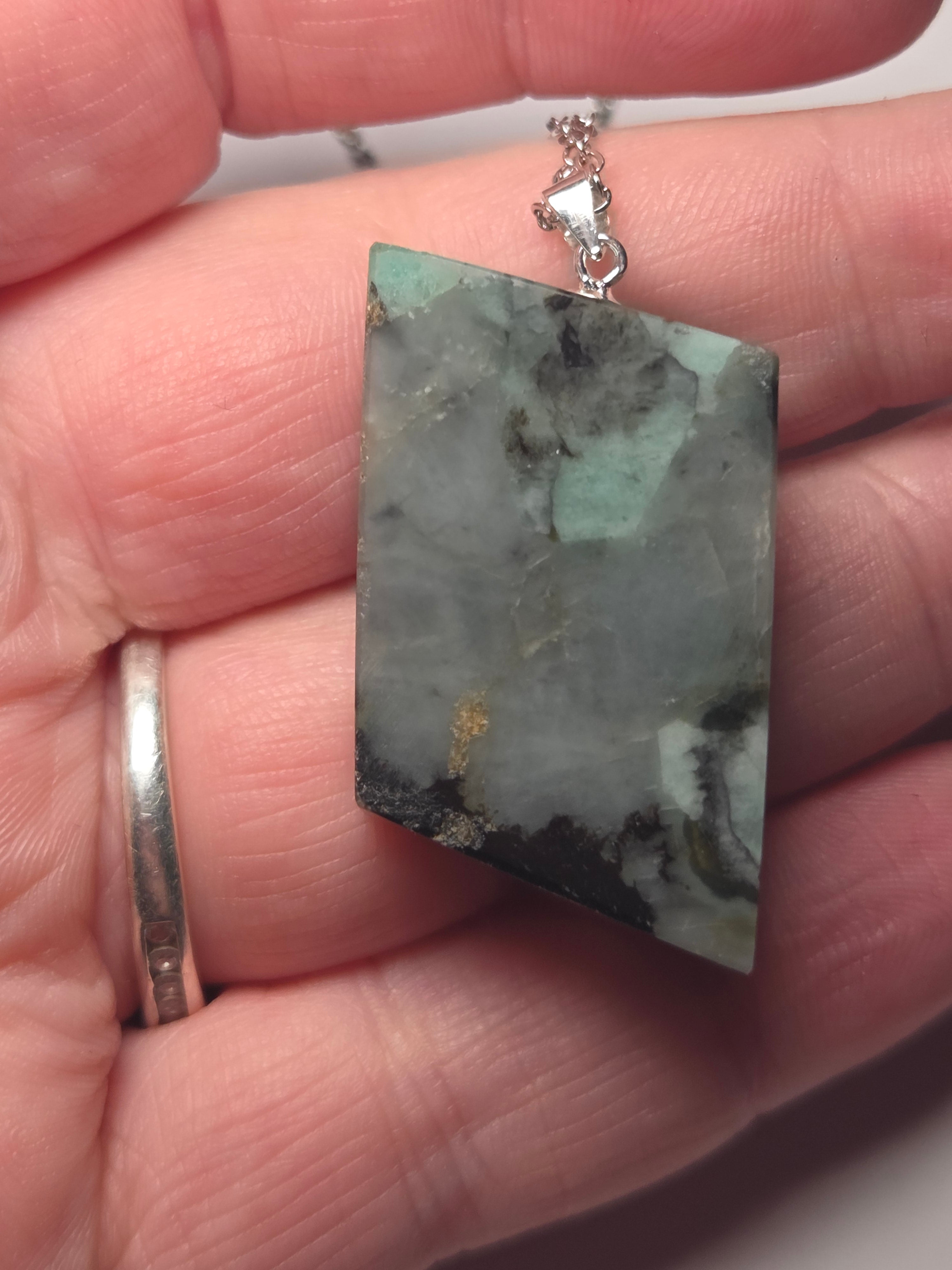 Emerald s295 handmade necklace