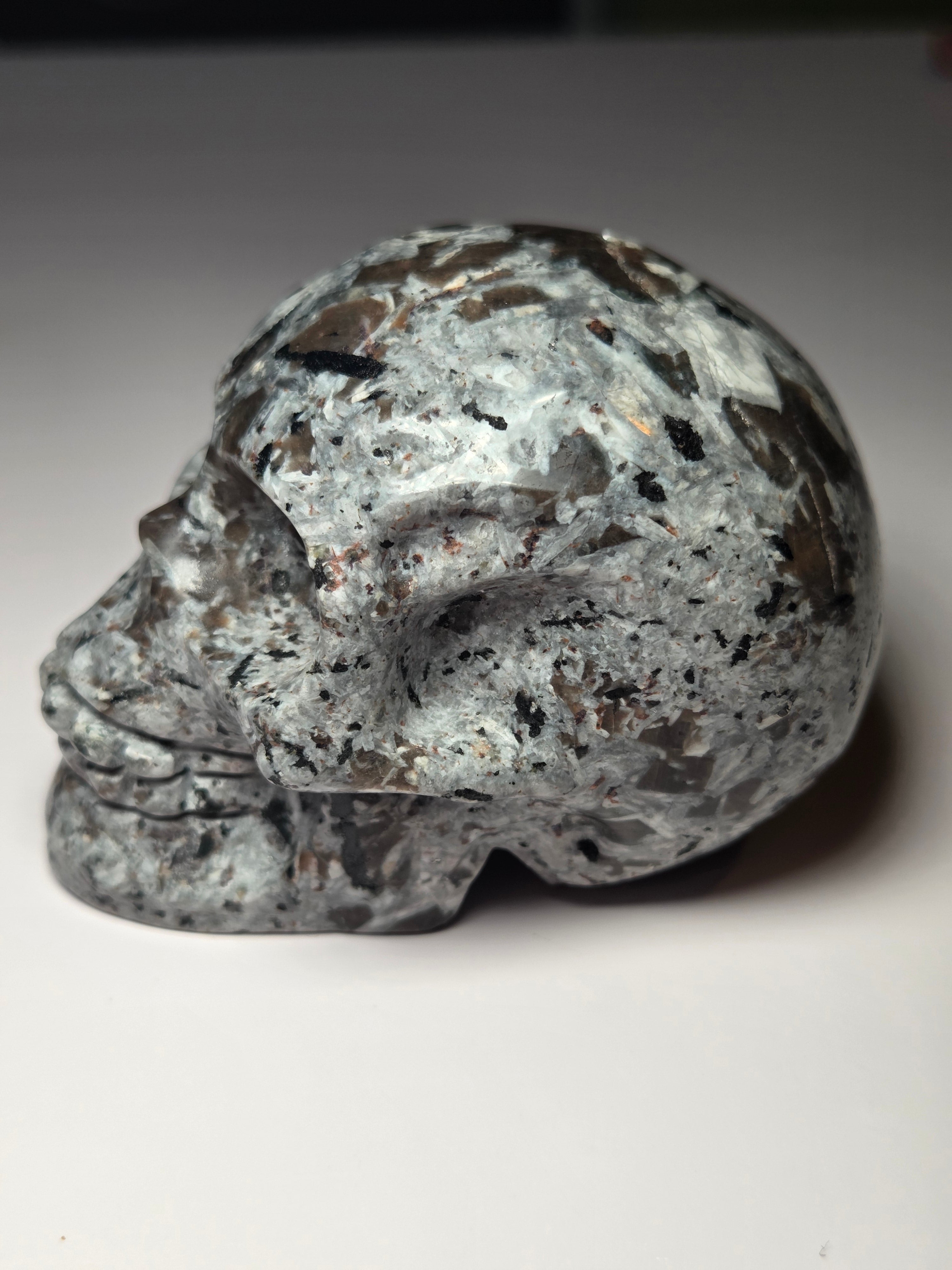 Large Yooperlite crystal skull