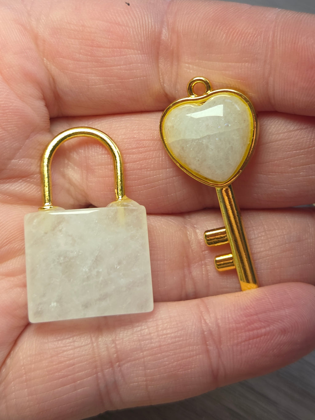 Crystal key and lock