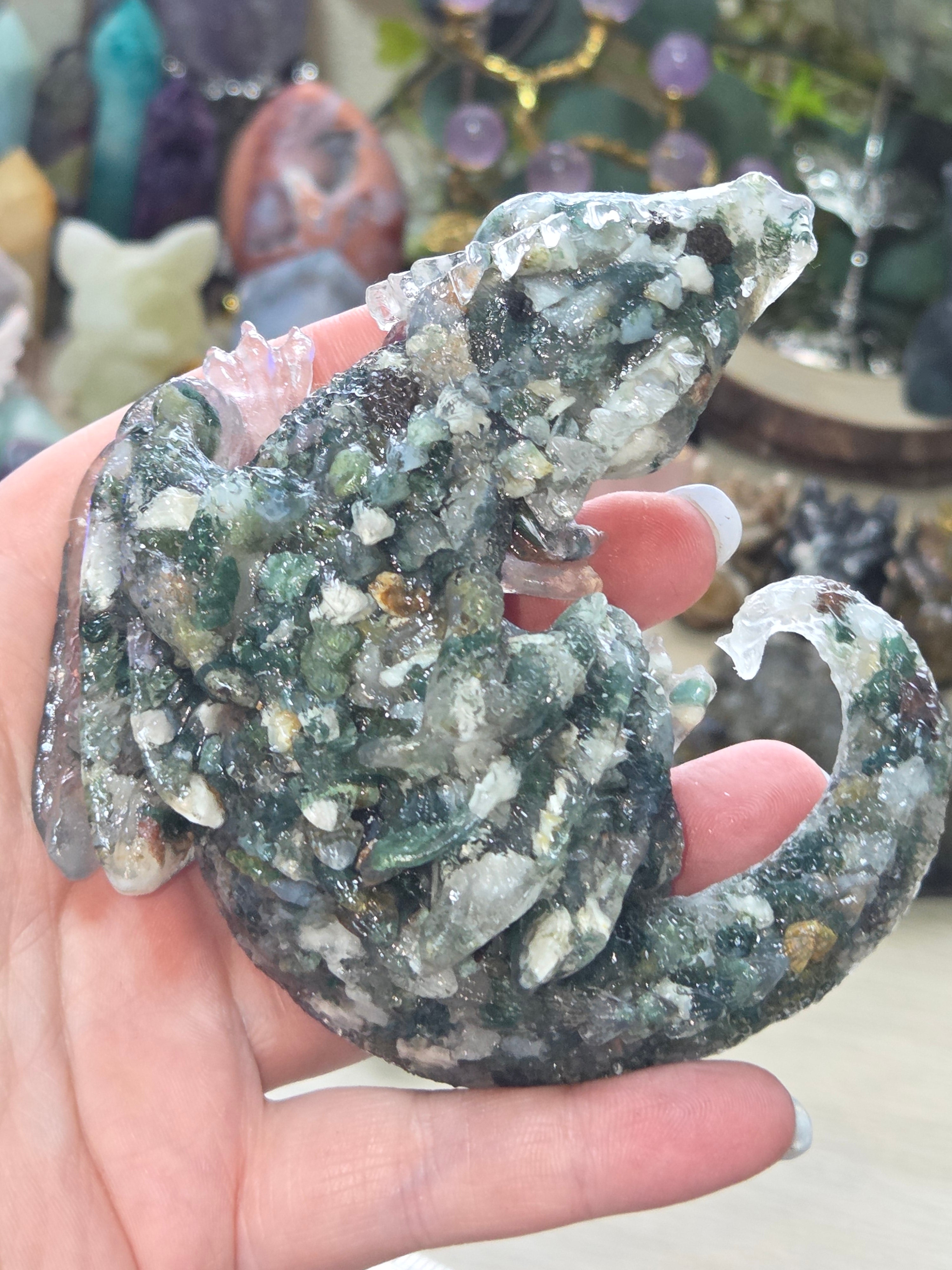 Crystal chip dragon carving