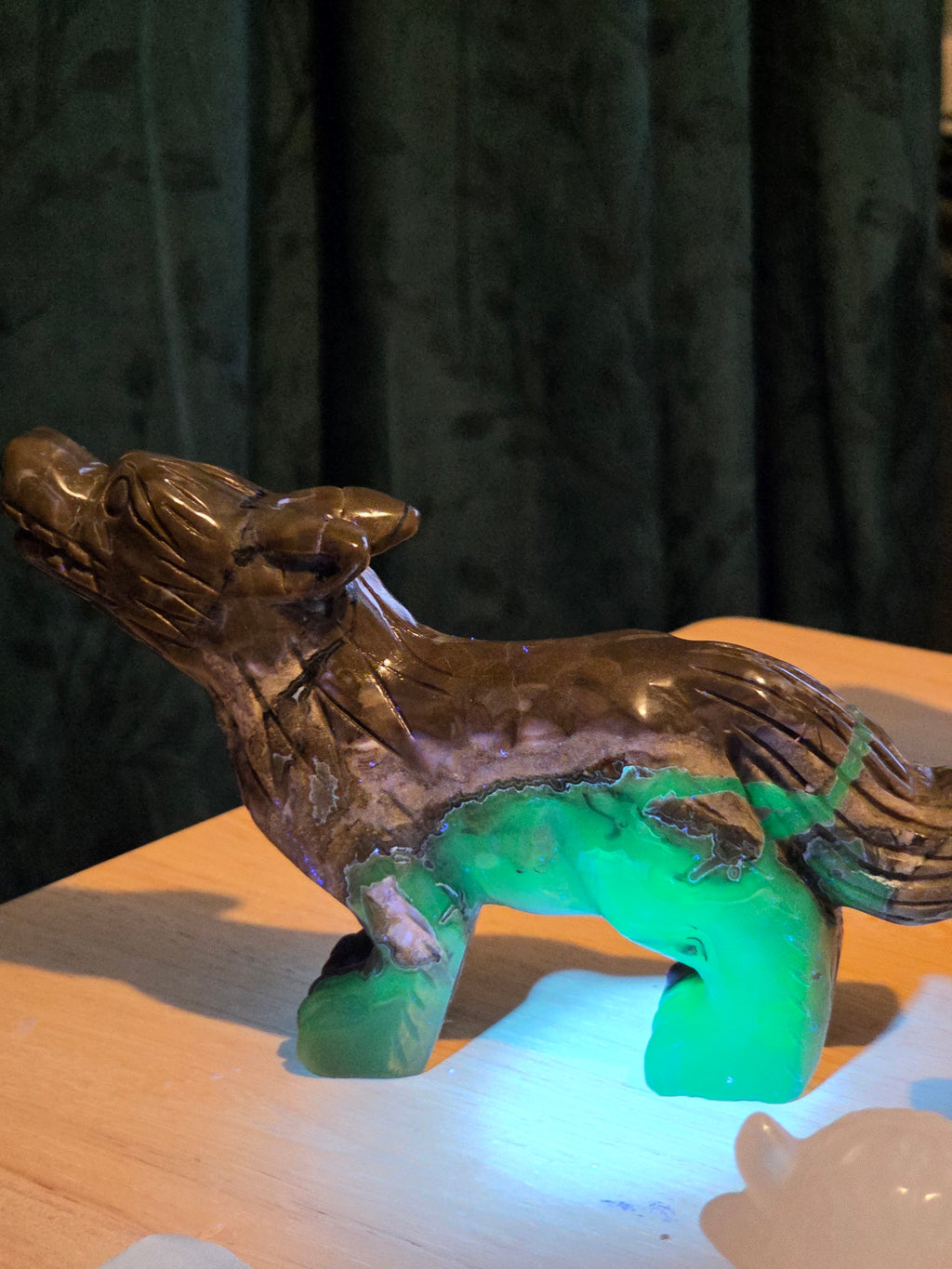 Volcano Agate crystal wolf carving Green uv