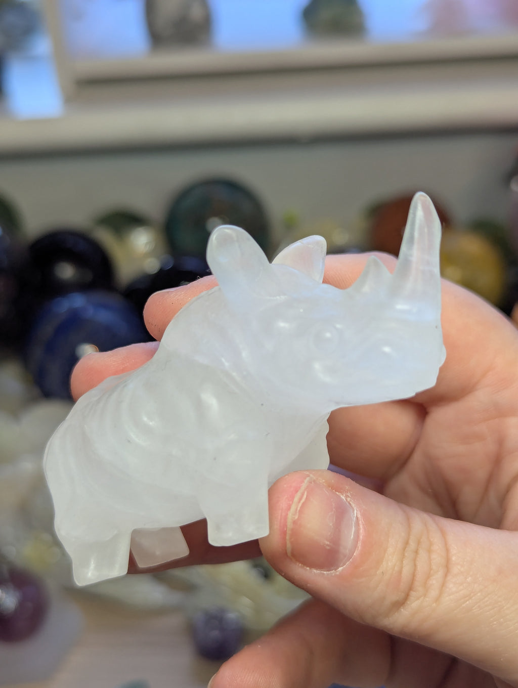 Rhyno crystal carving
