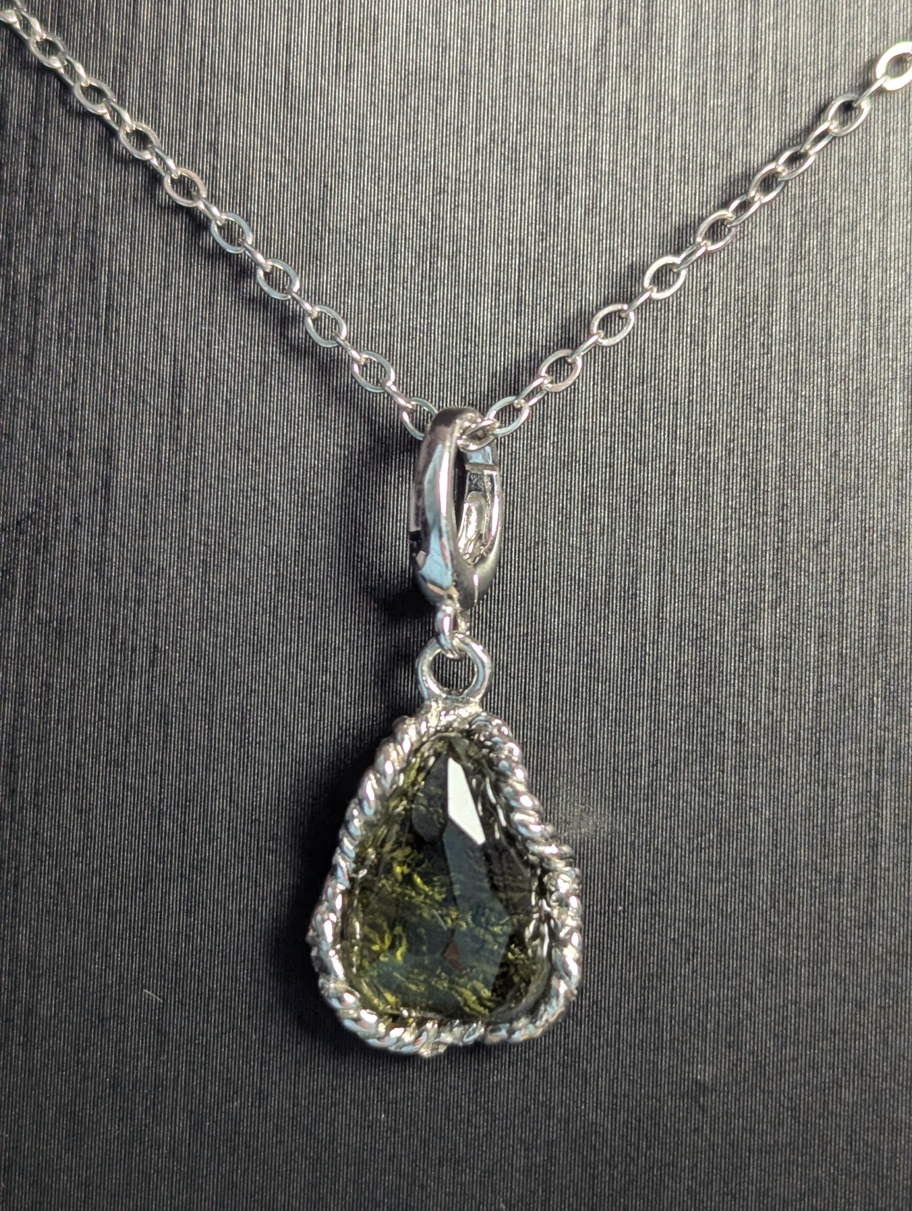 Moldivite silver necklace 2.26g