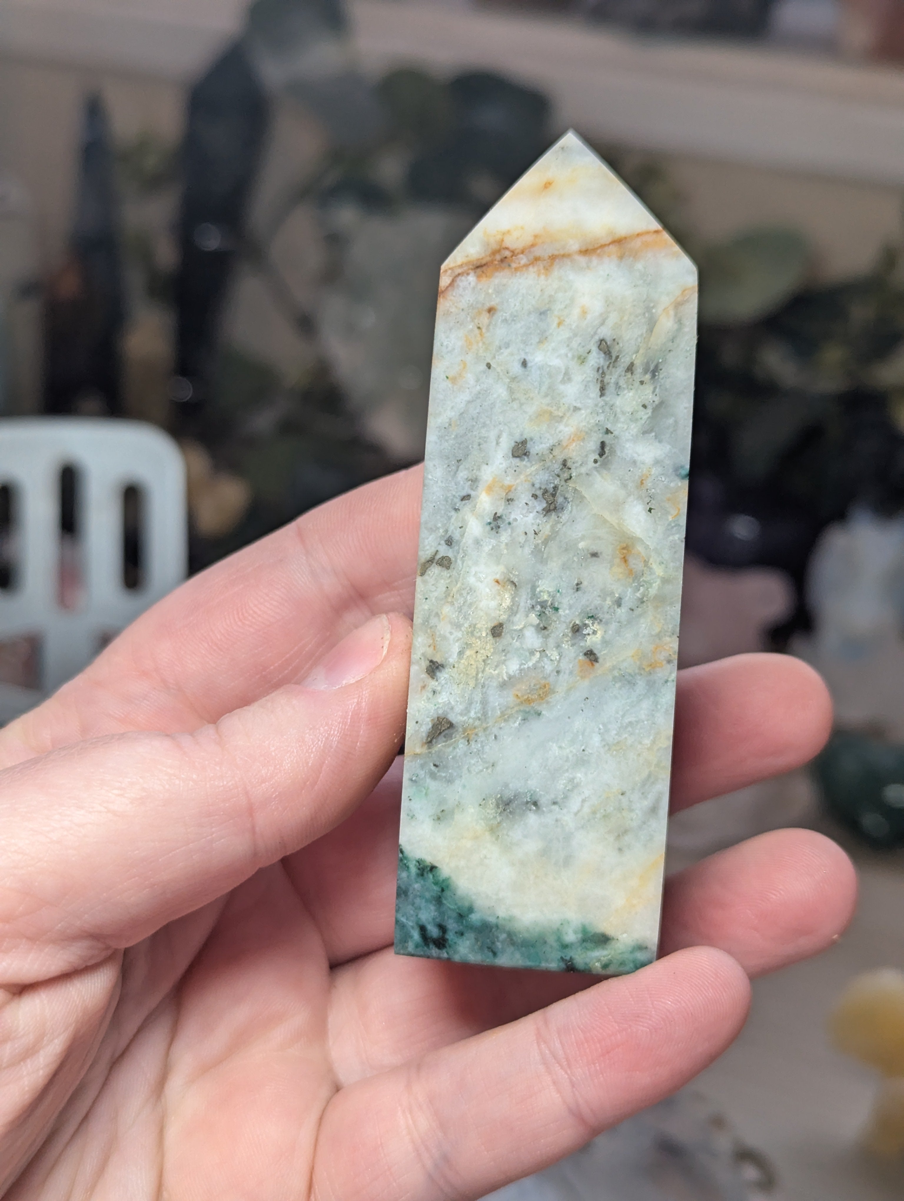 Golden vain turquoise crystal tower