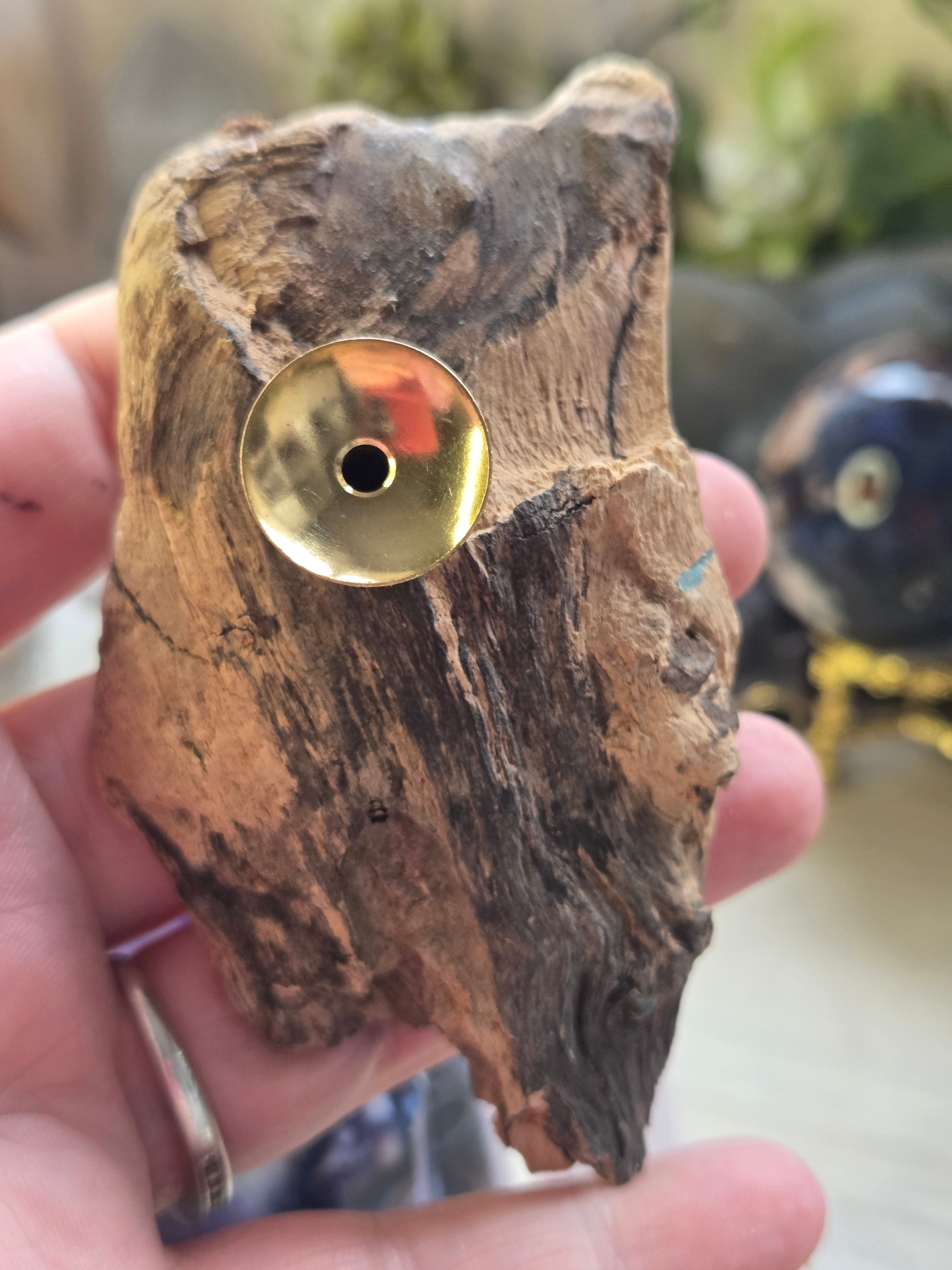 Drift wood crystal sphere stand