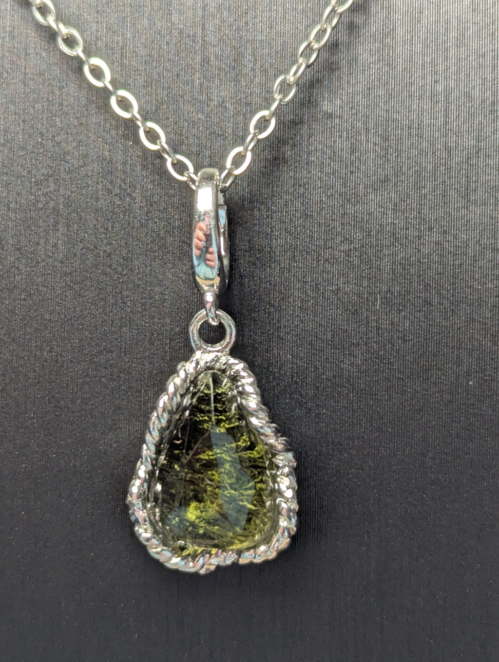 Moldivite silver necklace 2.26g