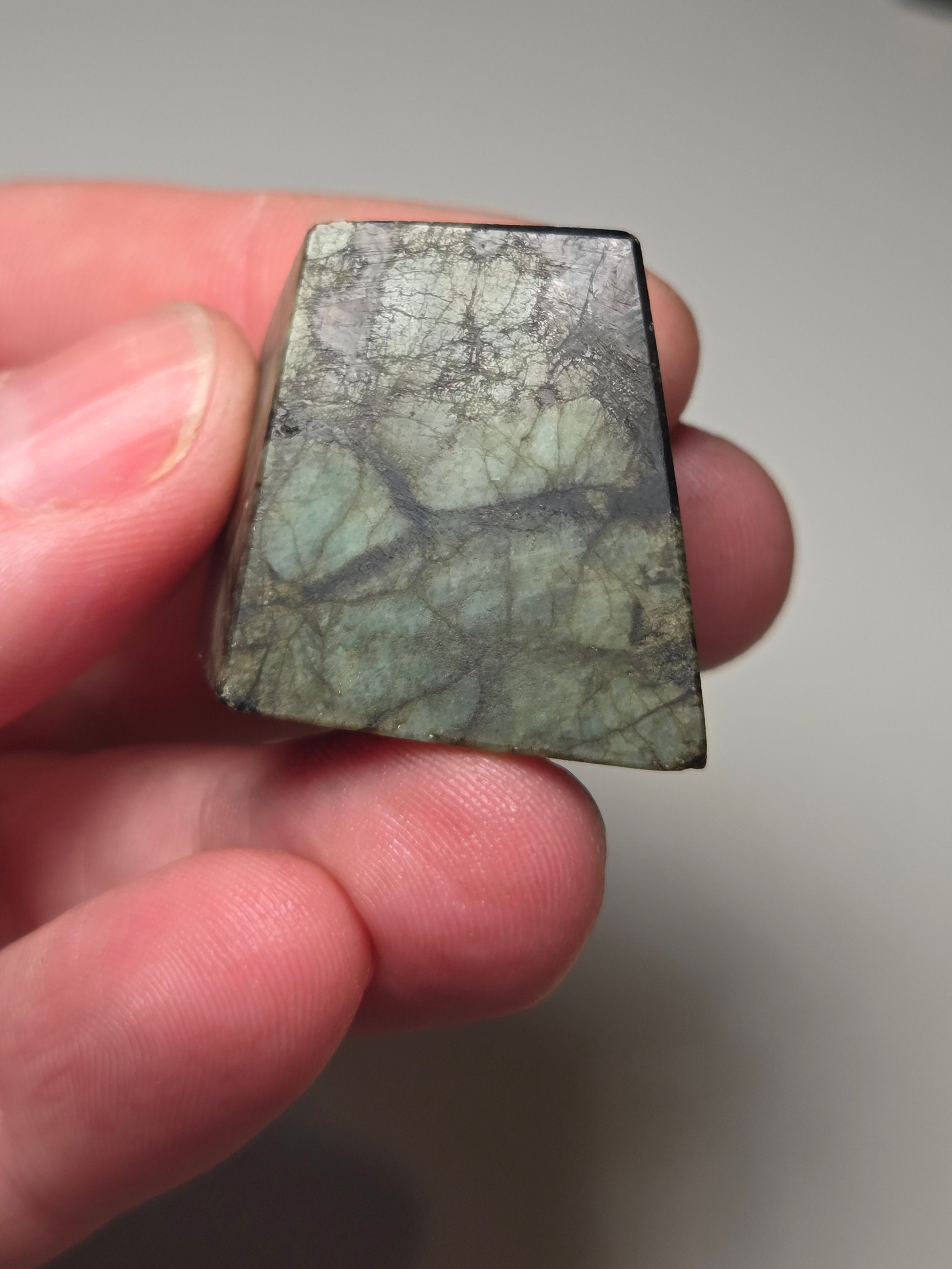 Emerald crystal freeform